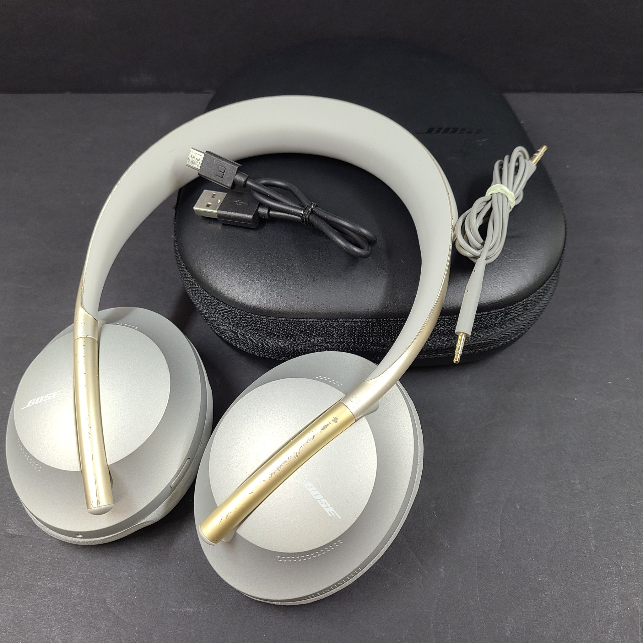 Bose 700 Noise-Cancelling Bluetooth Wireless Headphones NC700 - Silver - Grade B