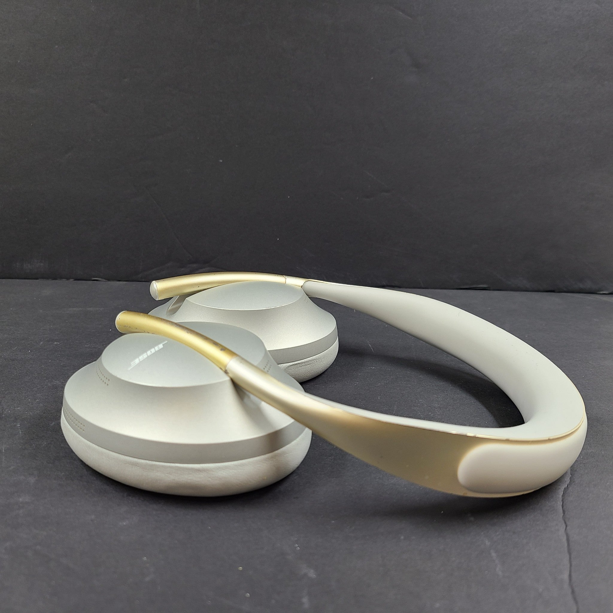 Bose 700 Noise-Cancelling Bluetooth Wireless Headphones NC700 - Silver - Grade B