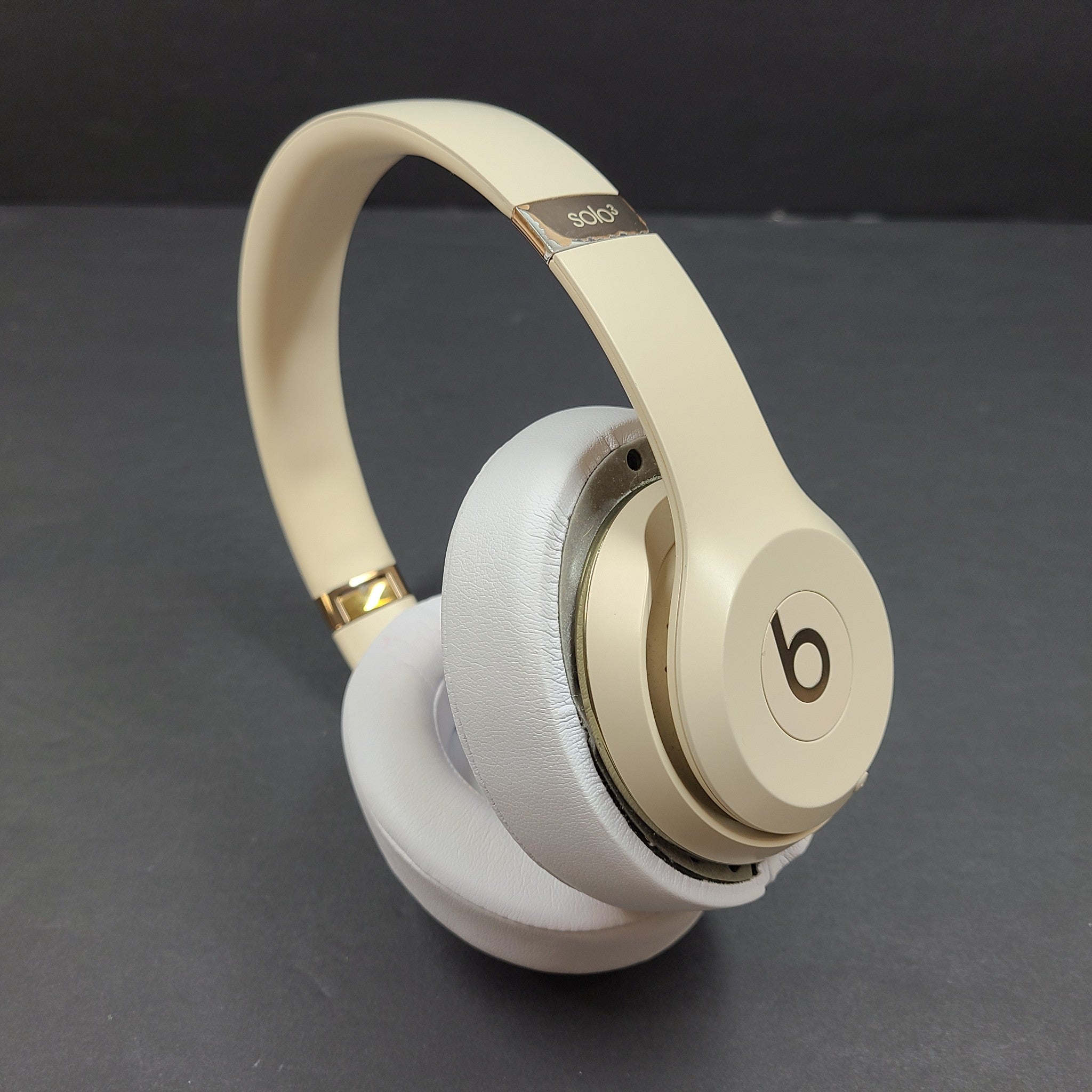 Beats by Dr. Dre Solo3 Wireless Over-Ear Headphones Beige A1796 Enhanced Earpads