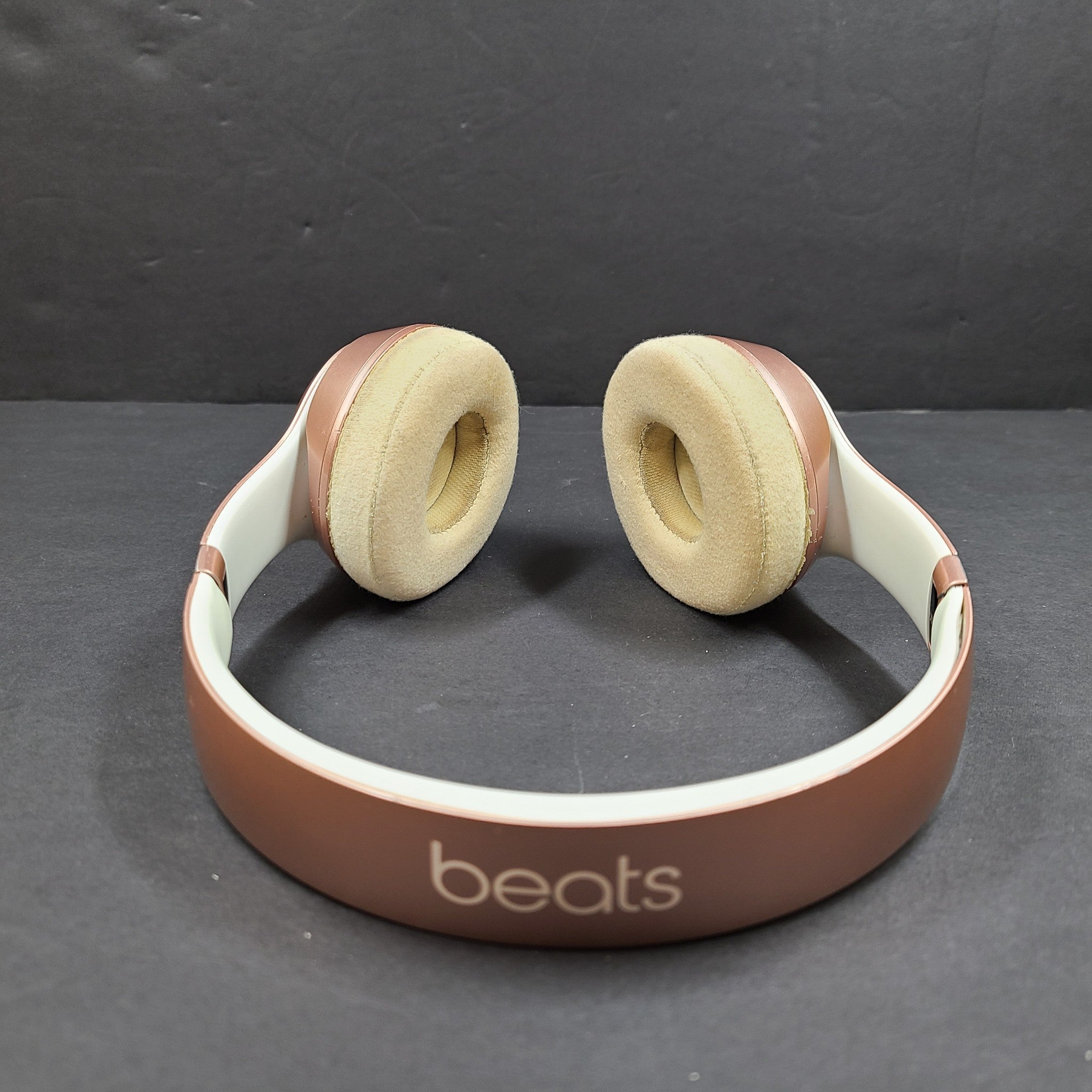 Beats by Dr. Dre Solo3 Wireless On-Ear Headphones Rose Gold A1796 GRADE D-