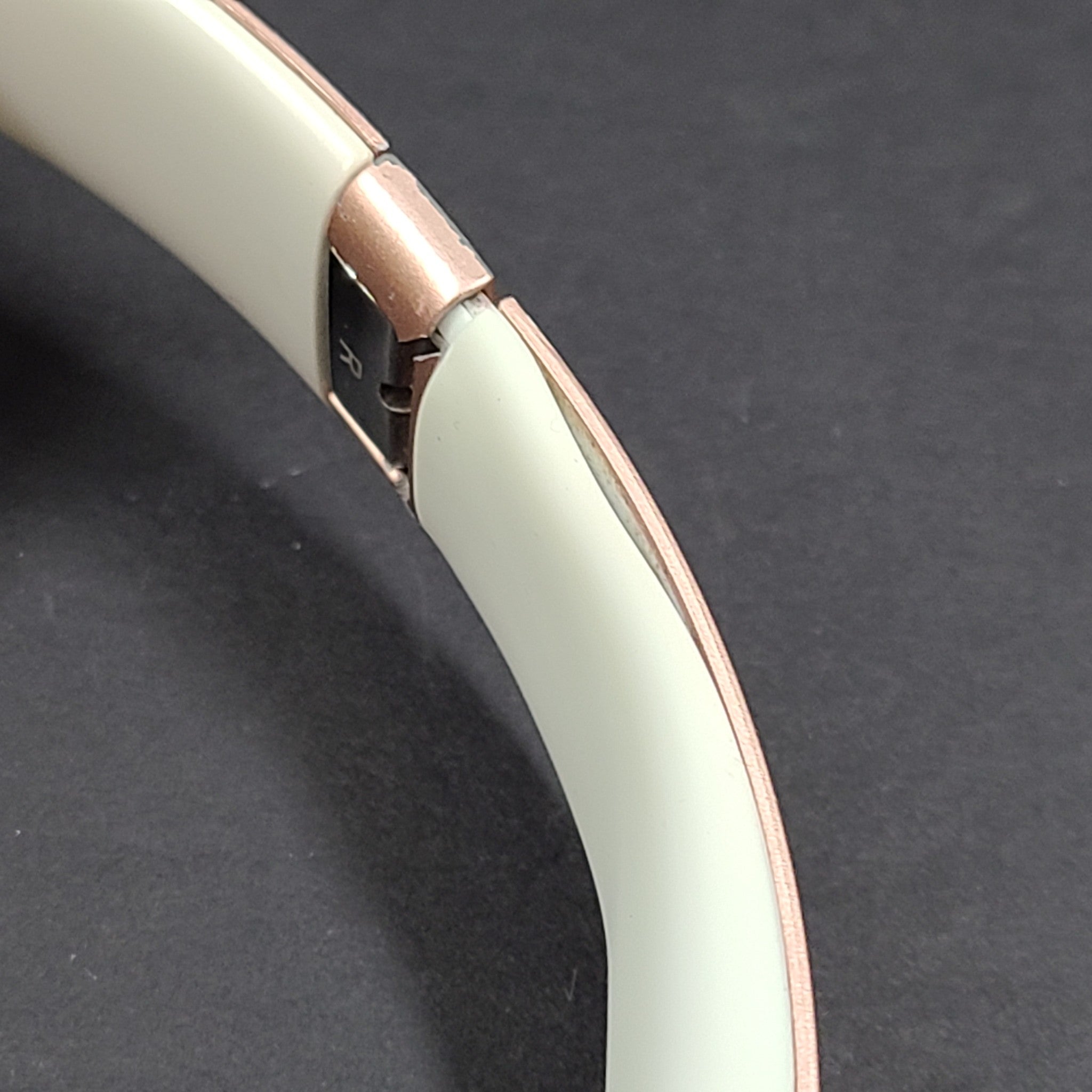 Beats by Dr. Dre Solo3 Wireless On-Ear Headphones Rose Gold A1796 GRADE D-