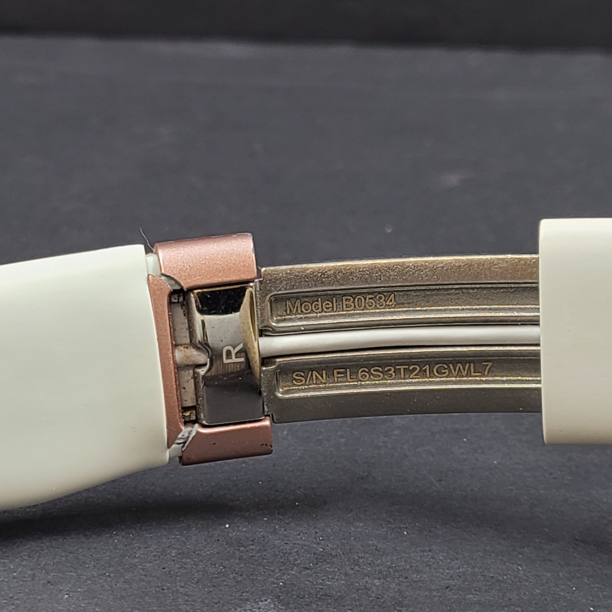 Beats by Dr. Dre Solo3 Wireless On-Ear Headphones Rose Gold A1796 GRADE D-