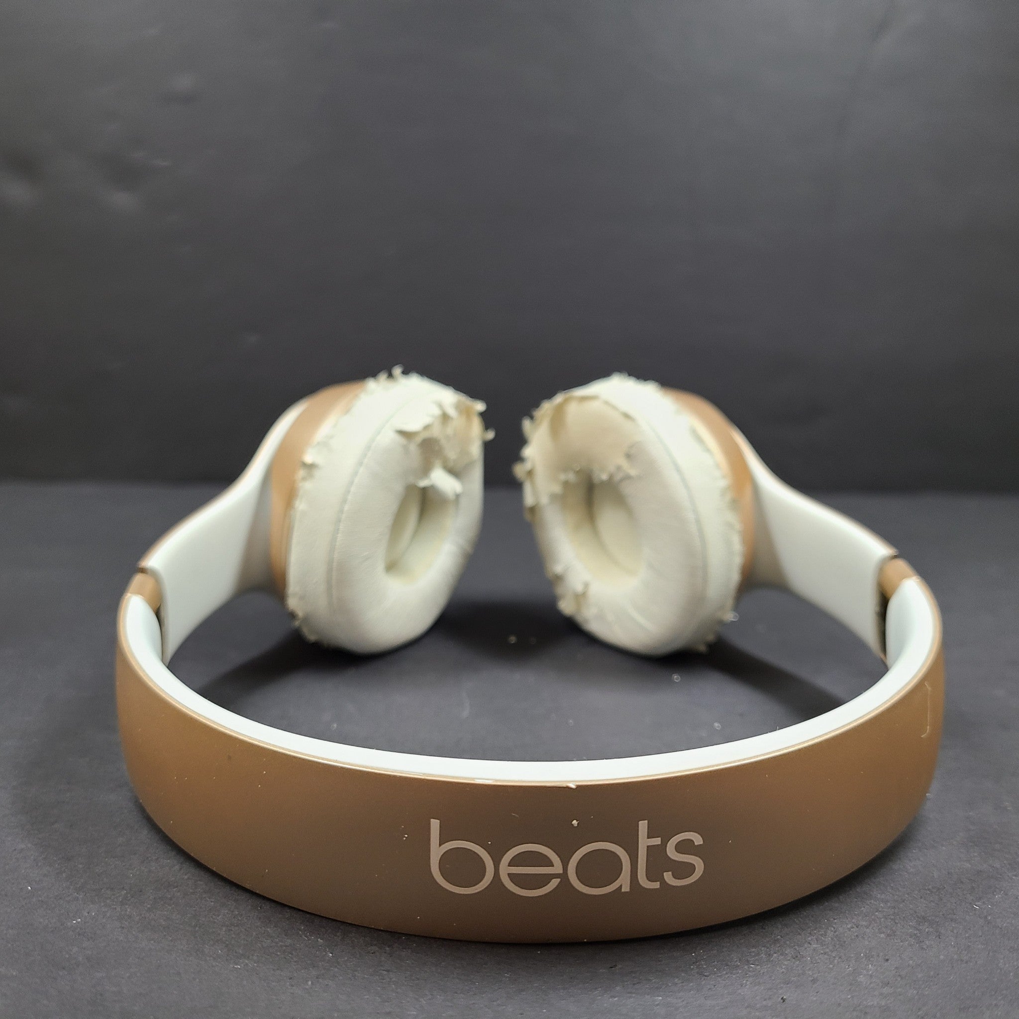 Beats by Dr. Dre Solo3 Solo 3 Wireless Headband Headphones A1796 - Gold GRADE D