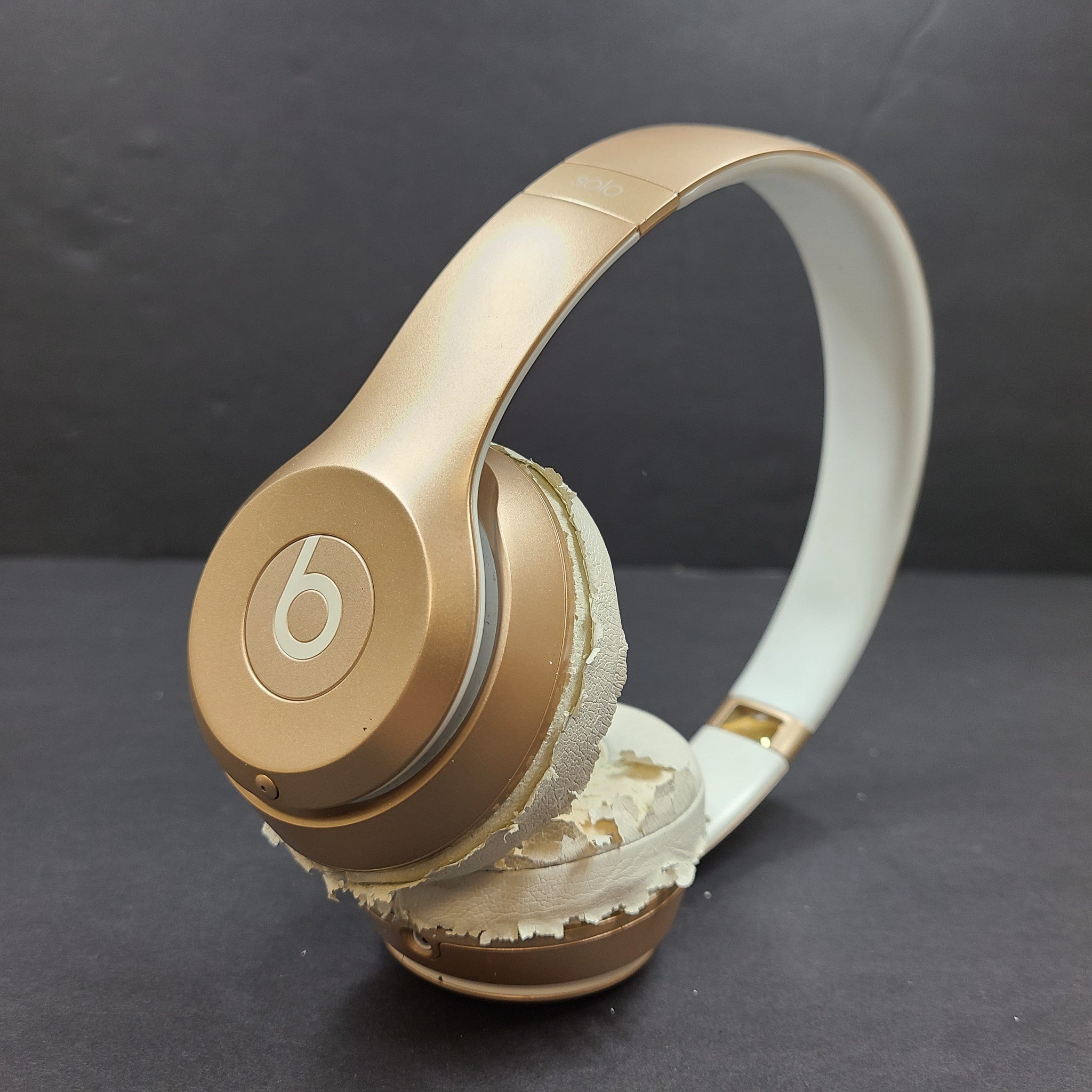 Beats by Dr. Dre Solo3 Solo 3 Wireless Headband Headphones A1796 - Gold GRADE D
