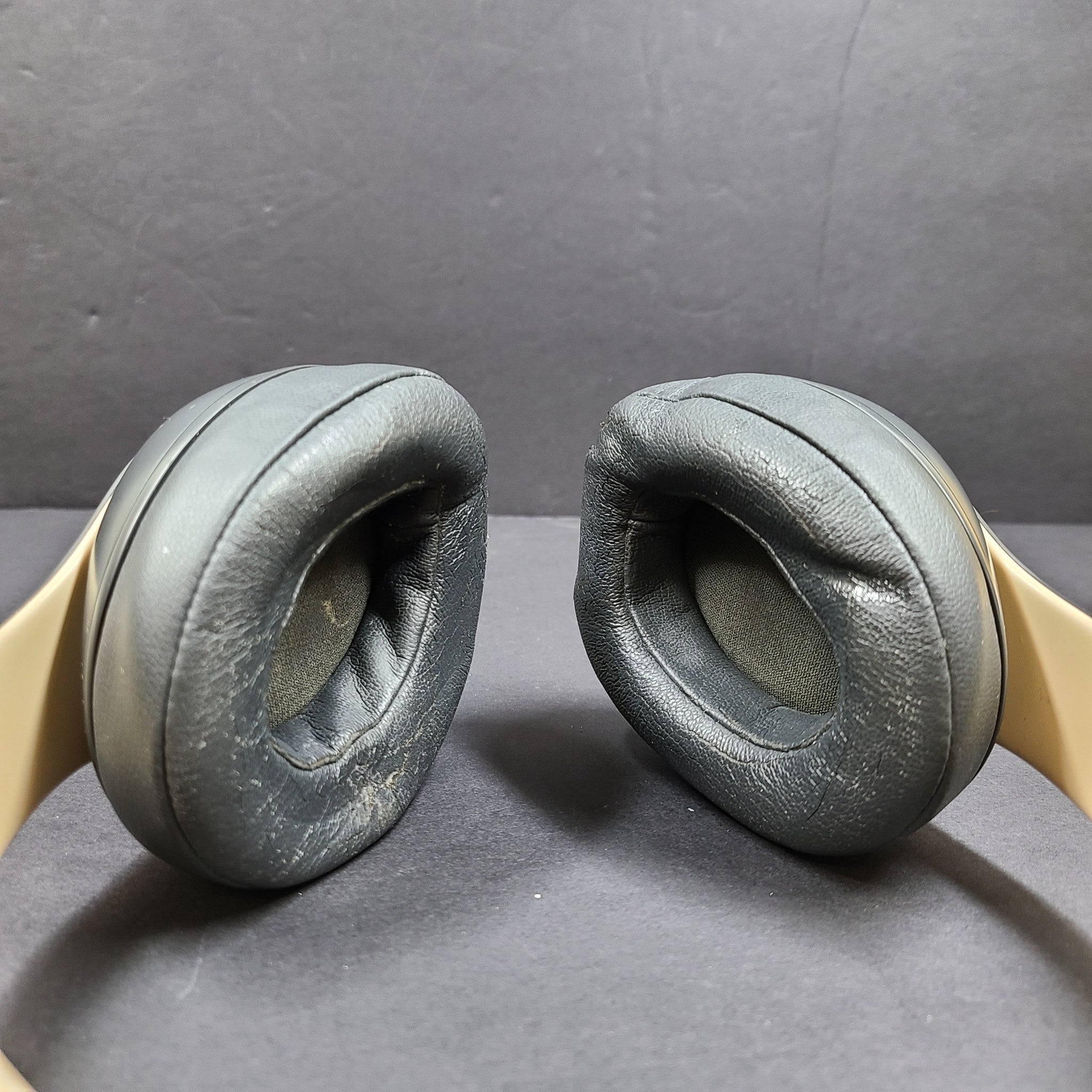 Beats By Dre Studio3 Wireless Bluetooth Over-Ear Headphones Skyline - GRADE B