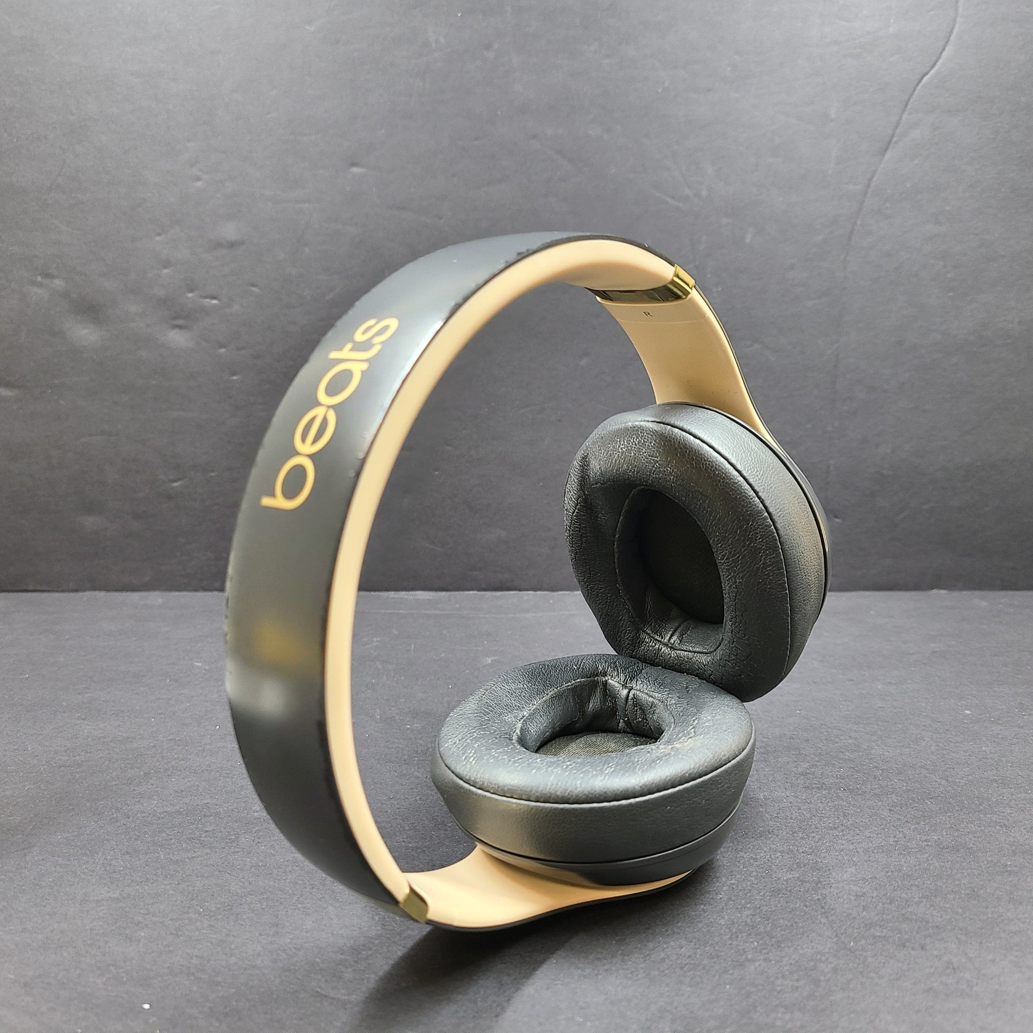 Beats By Dre Studio3 Wireless Bluetooth Over-Ear Headphones Skyline - GRADE B