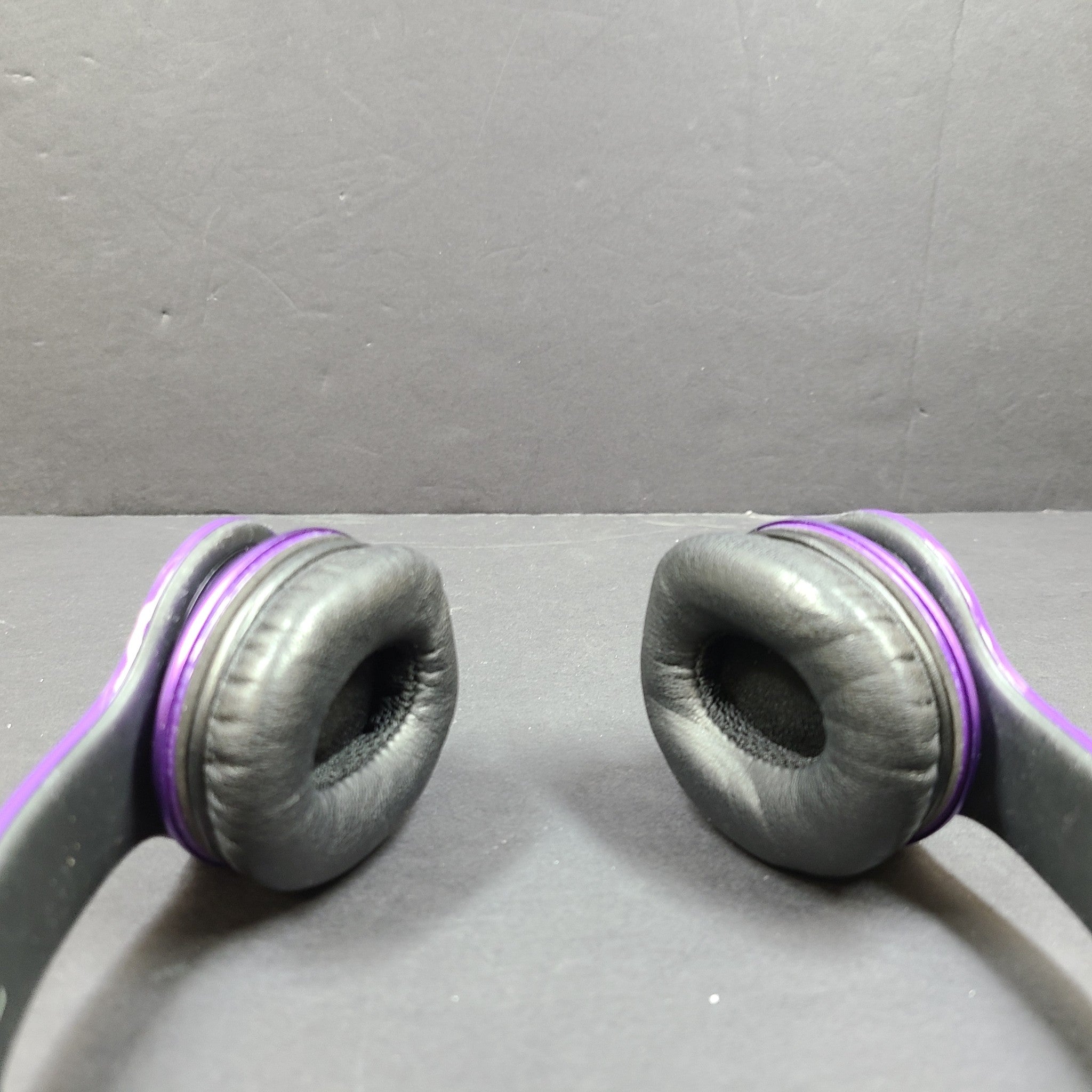 Monster Beats by Dr. Dre Solo HD Headband Headphones Purple GRADE A