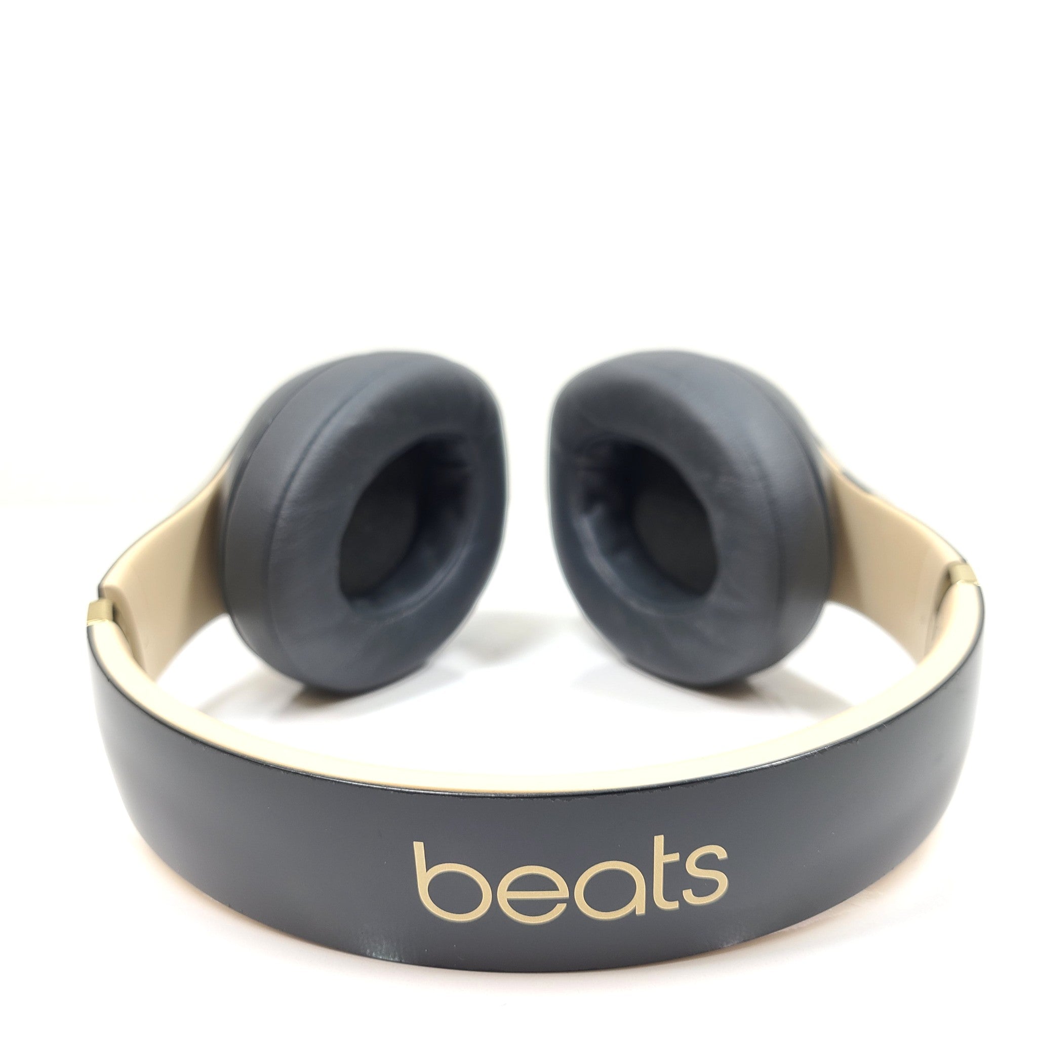 Beats by Dr. Dre Studio 3 Wireless Bluetooth Headphones Shadow Gray READ!