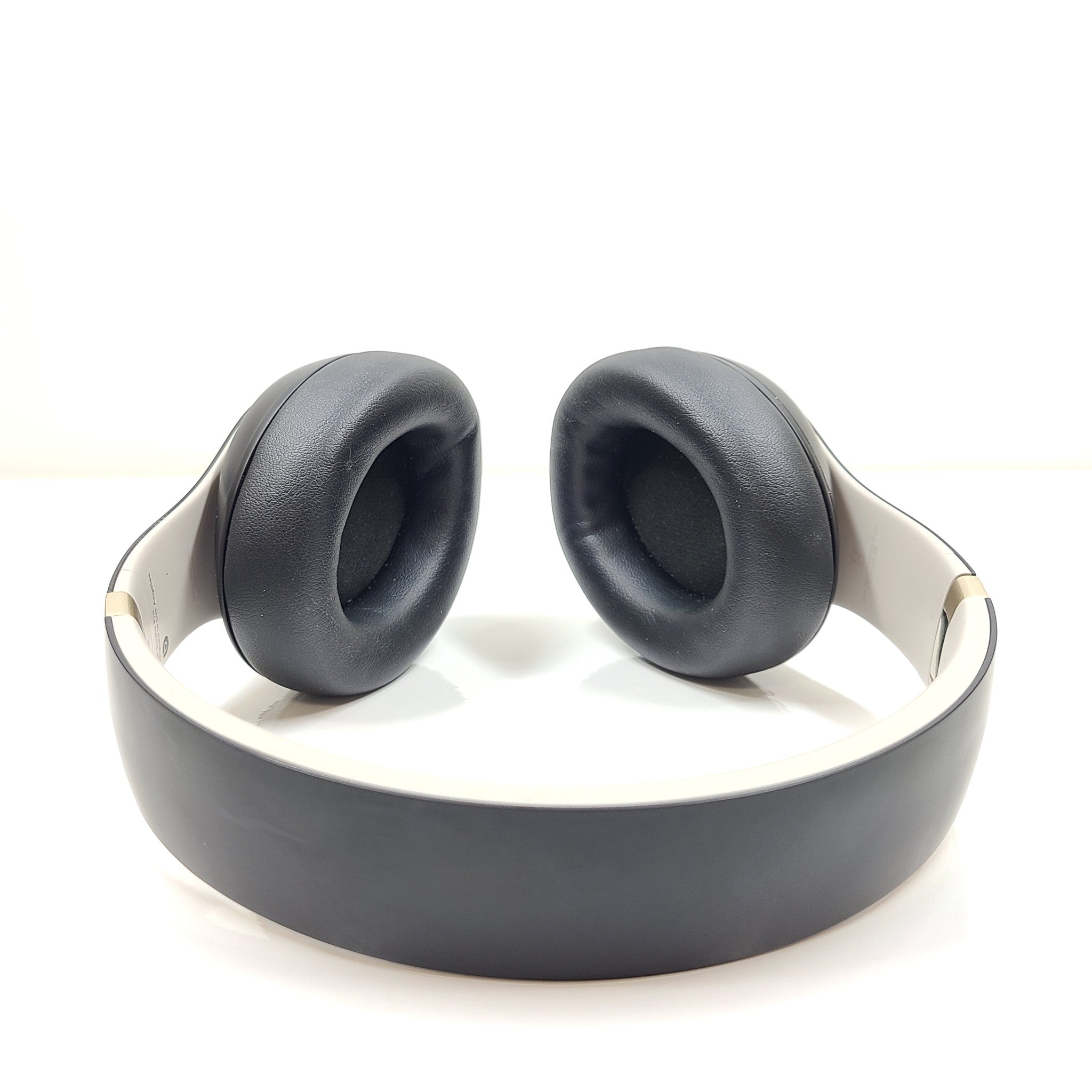 Beats by Dr. Dre Studio Pro Wireless Over-Ear Bluetooth Headphones - White&Black