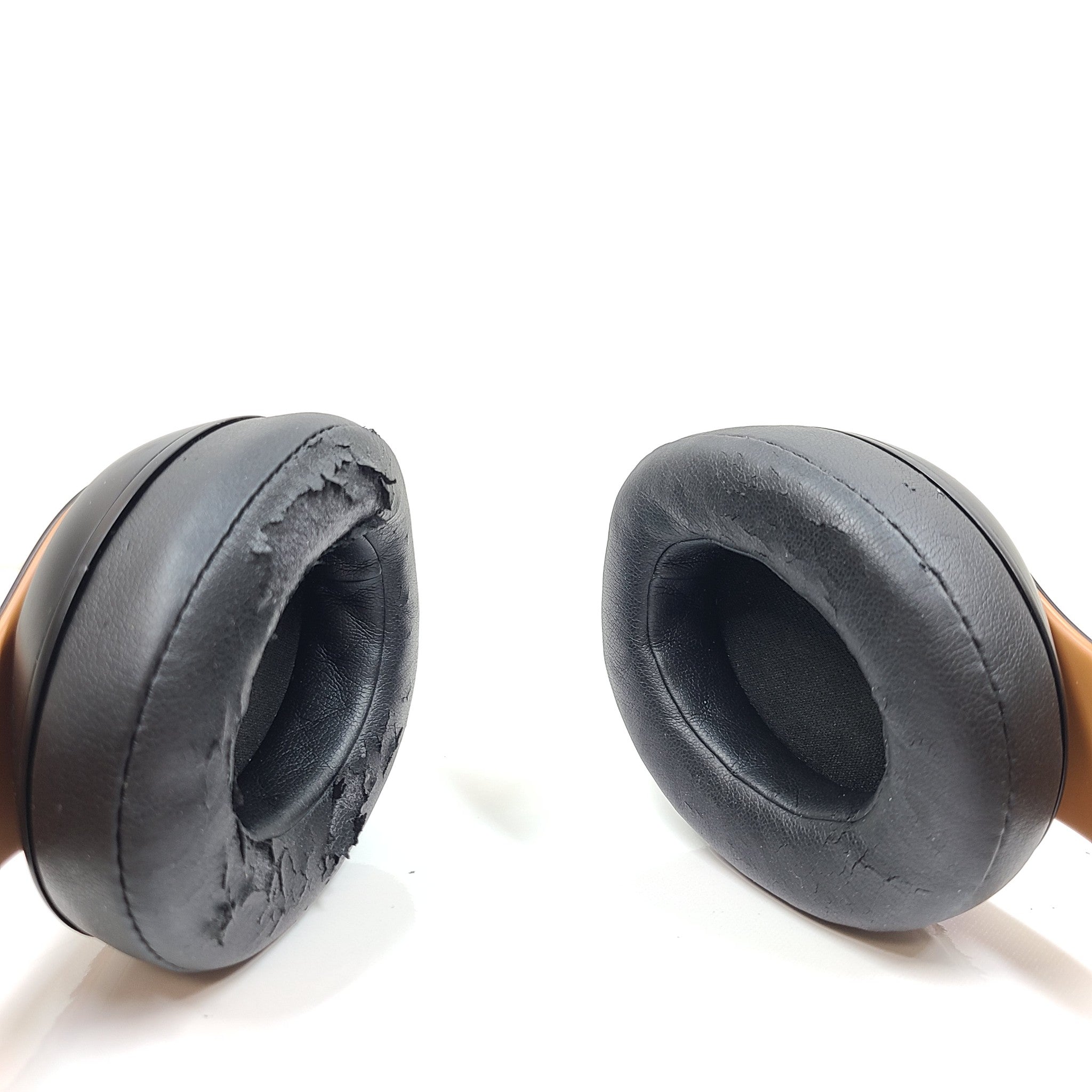 Beats By Dre Studio3 Wireless Bluetooth Over-Ear Headphones Skyline GRADE C