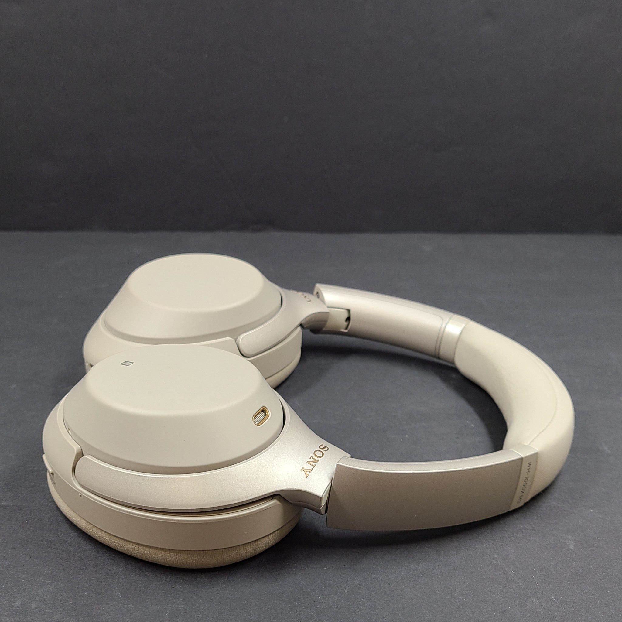 Sony WH-1000XM3 Wireless Over-Ear NC Bluetooth Headphones - Silver GRADE C