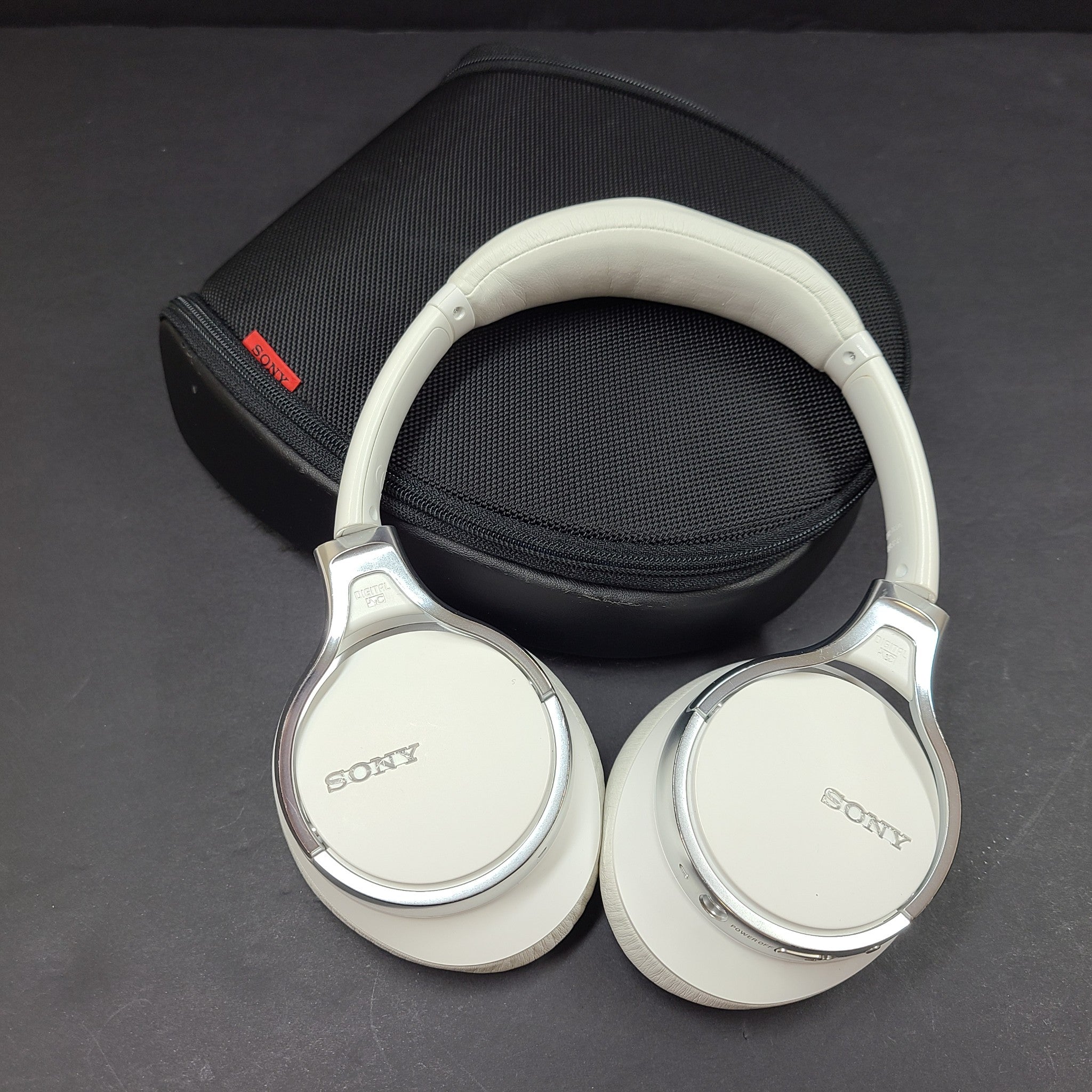 Sony MDR-10RNC Noise-Cancelling Over Ear Headphones - White GRADE B