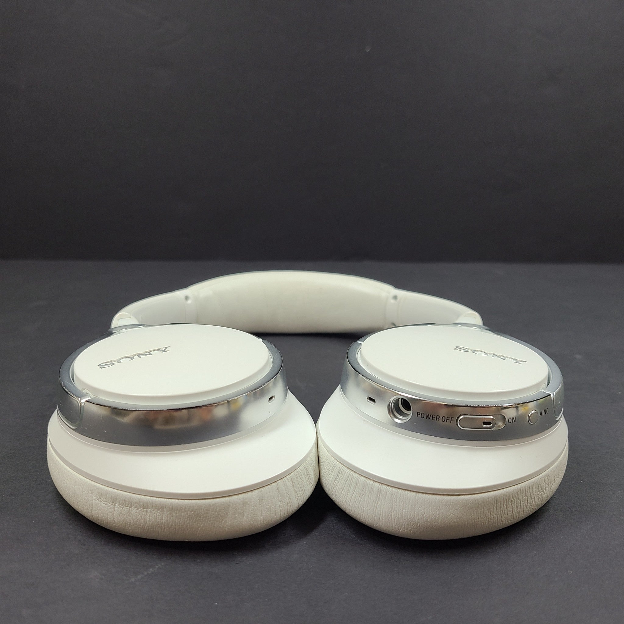 Sony MDR-10RNC Noise-Cancelling Over Ear Headphones - White GRADE B