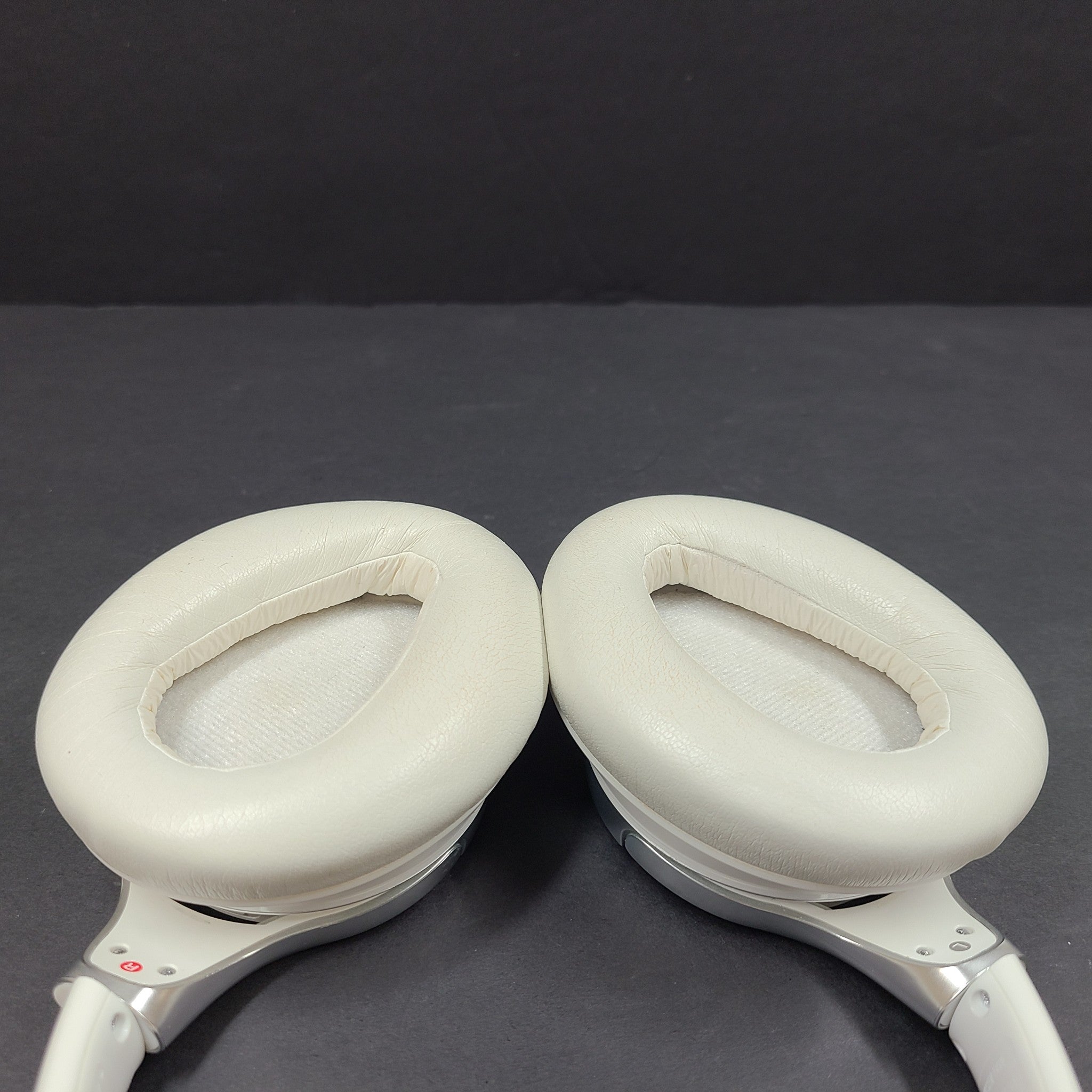 Sony MDR-10RNC Noise-Cancelling Over Ear Headphones - White GRADE B