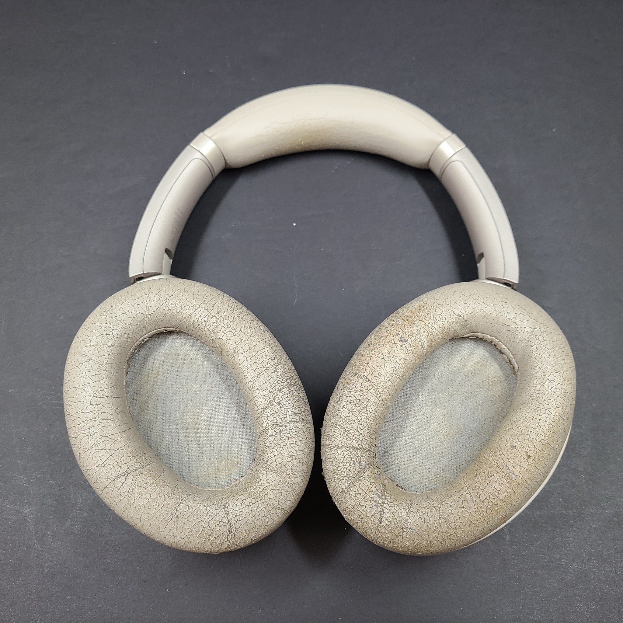 Sony WH-1000XM3 Wireless Over-Ear NC Bluetooth Headphones - Silver GRADE C