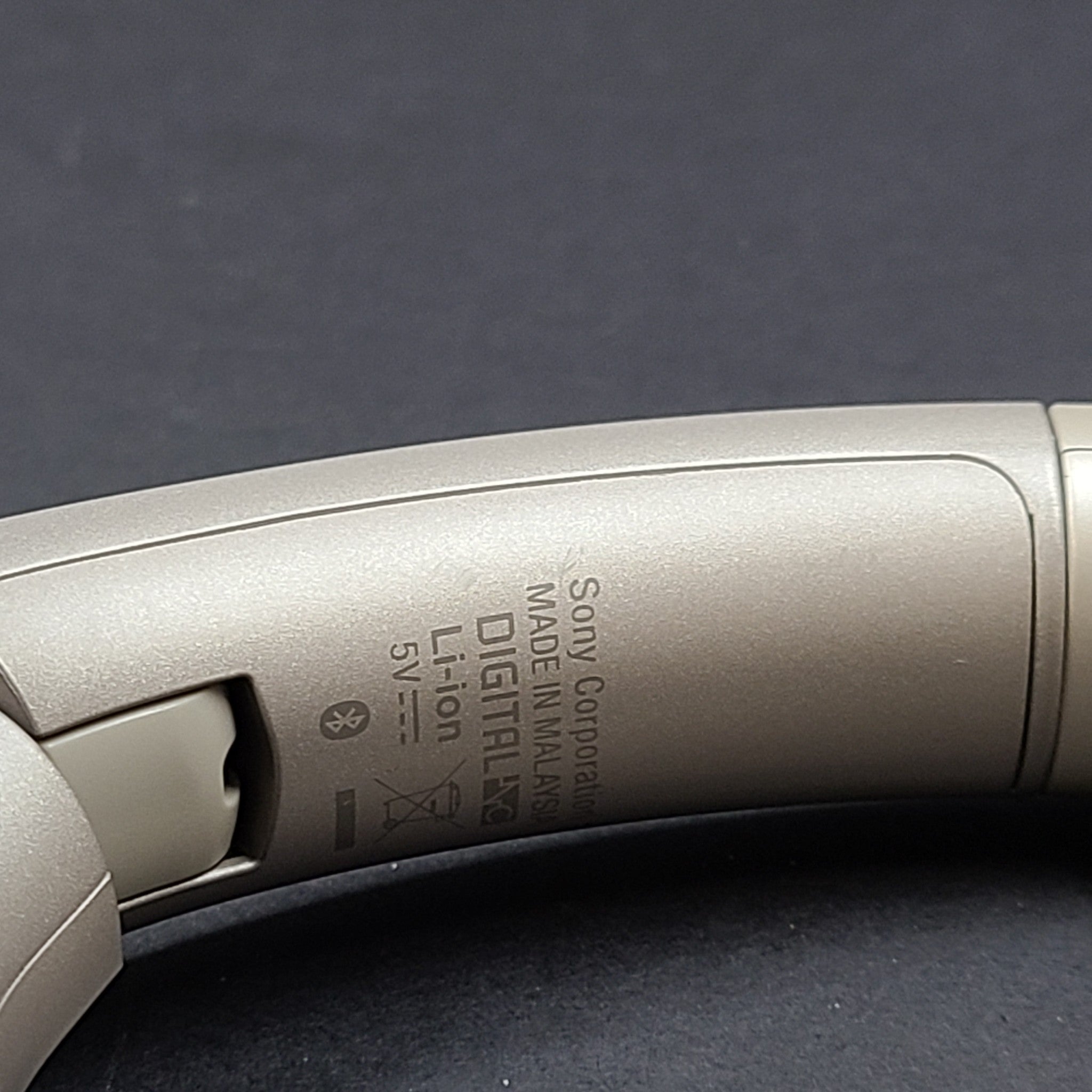 Sony WH-1000XM3 Wireless Over-Ear NC Bluetooth Headphones - Silver GRADE C