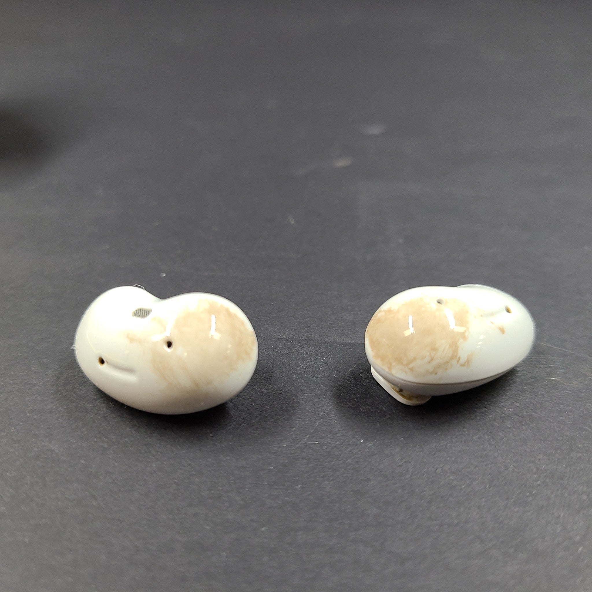 Samsung Galaxy Buds Live SM-R180 Bluetooth Earbuds - White V1