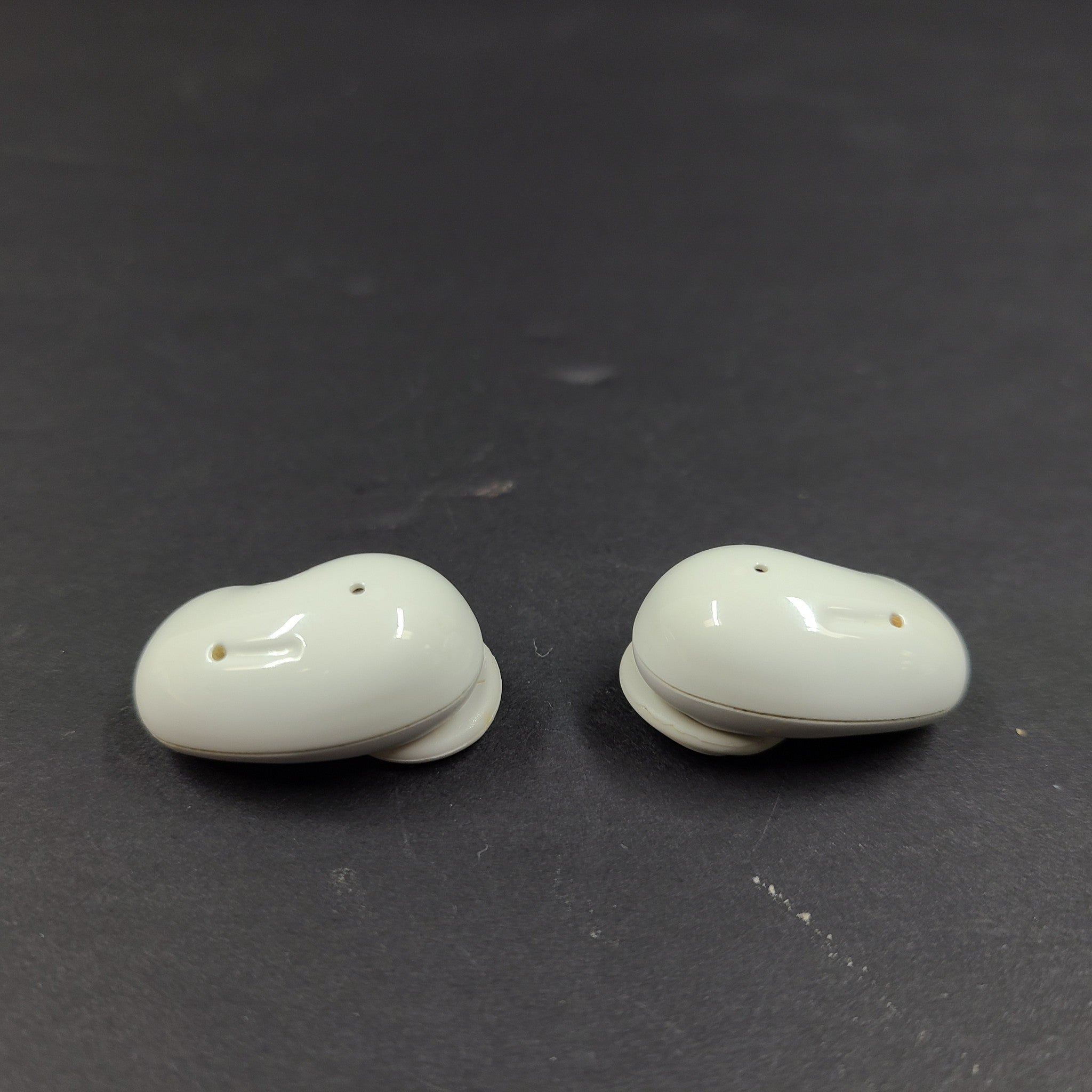 Samsung Galaxy Buds Live SM-R180 Bluetooth Earbuds - White