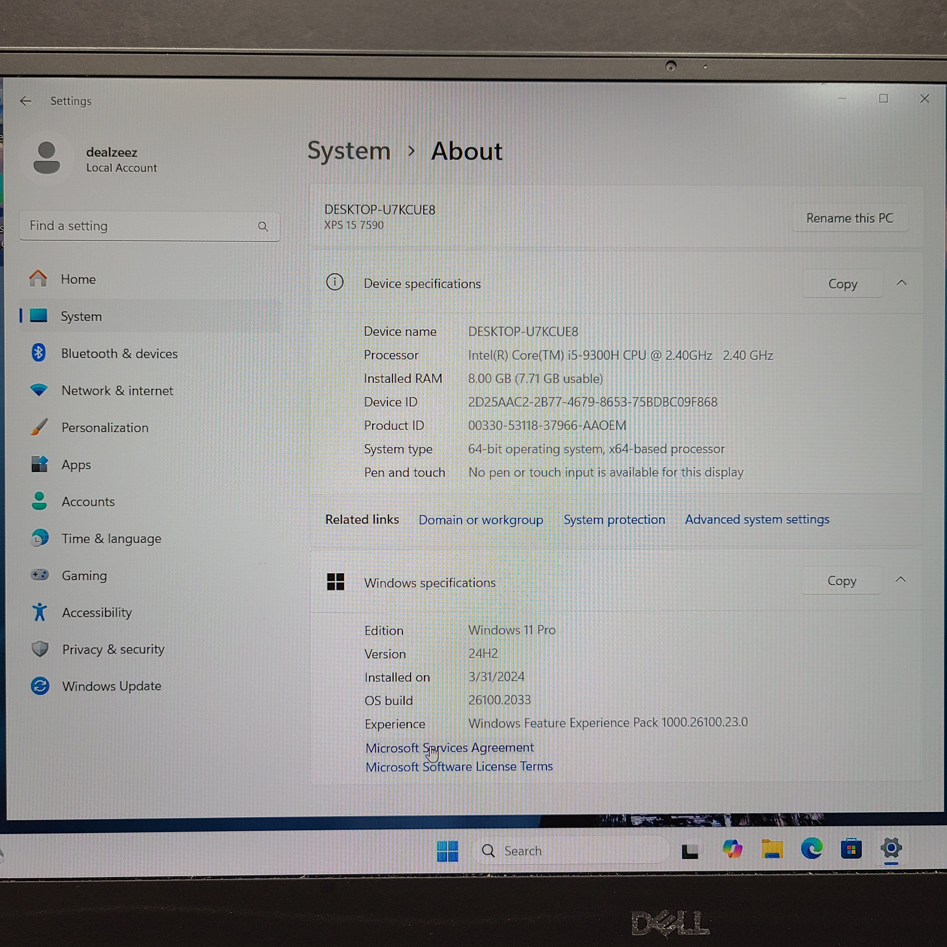 Silver Dell XPS 15 7590 laptop with Intel i5 CPU, 8GB RAM and 256GB SSD for responsive everyday use.