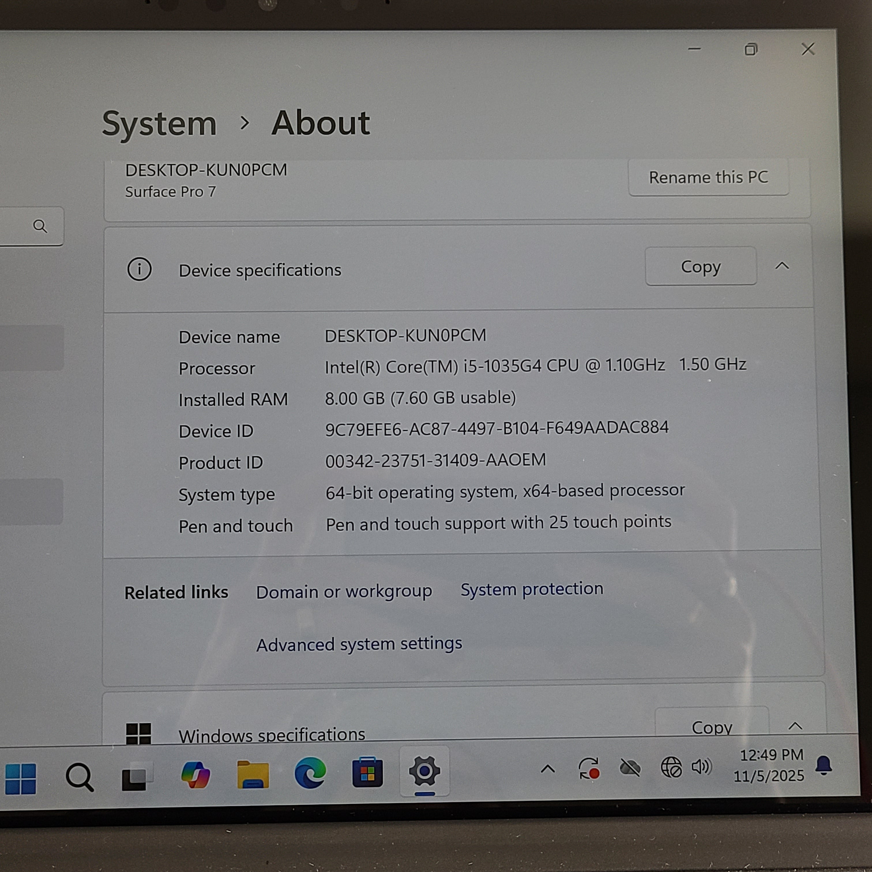 Microsoft Surface Pro 7 in black with Intel Core i5 performance and pen with 25-point touch support.