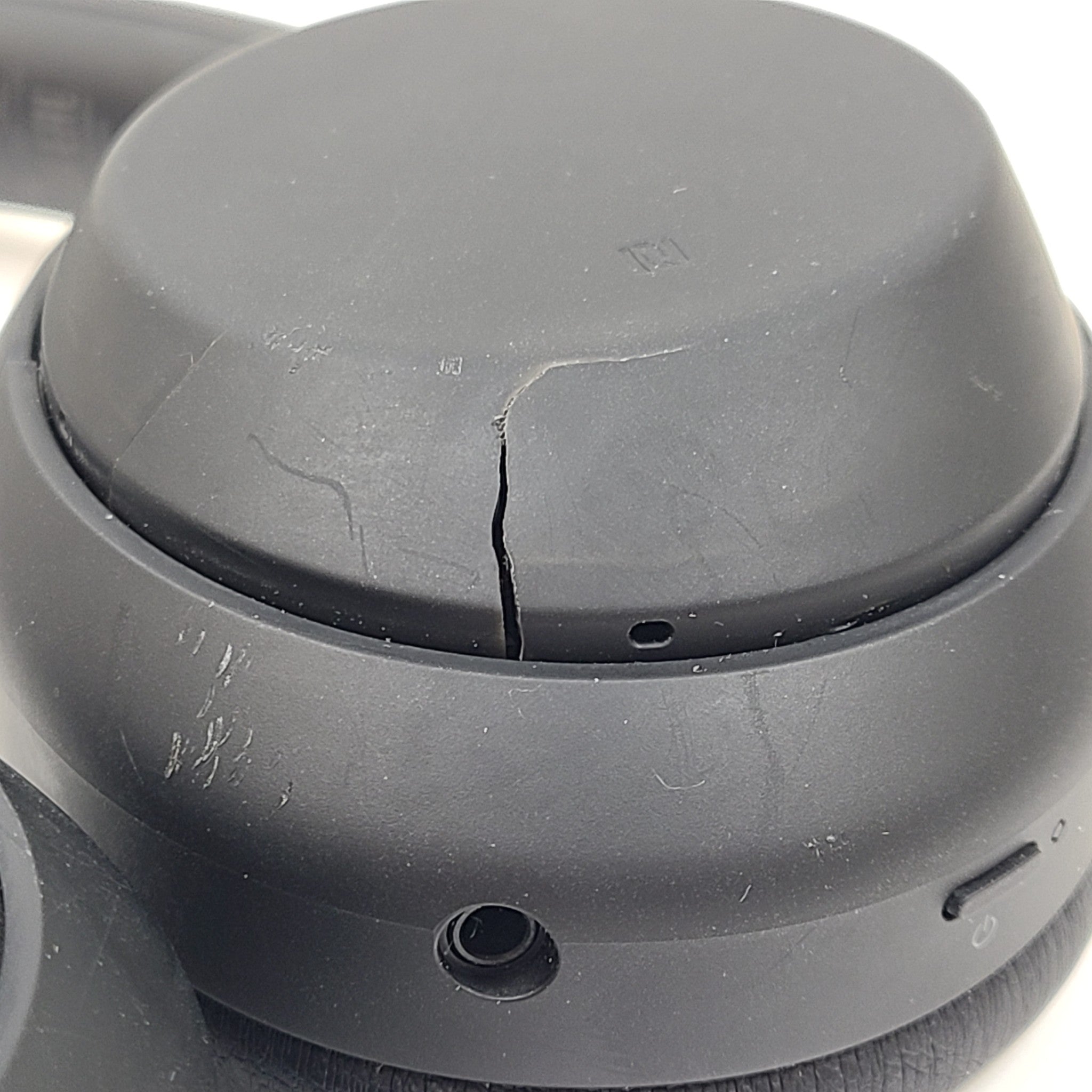 Sony WH-1000XM4 Premium Over-Ear Wireless Headphones Black GRADE C-