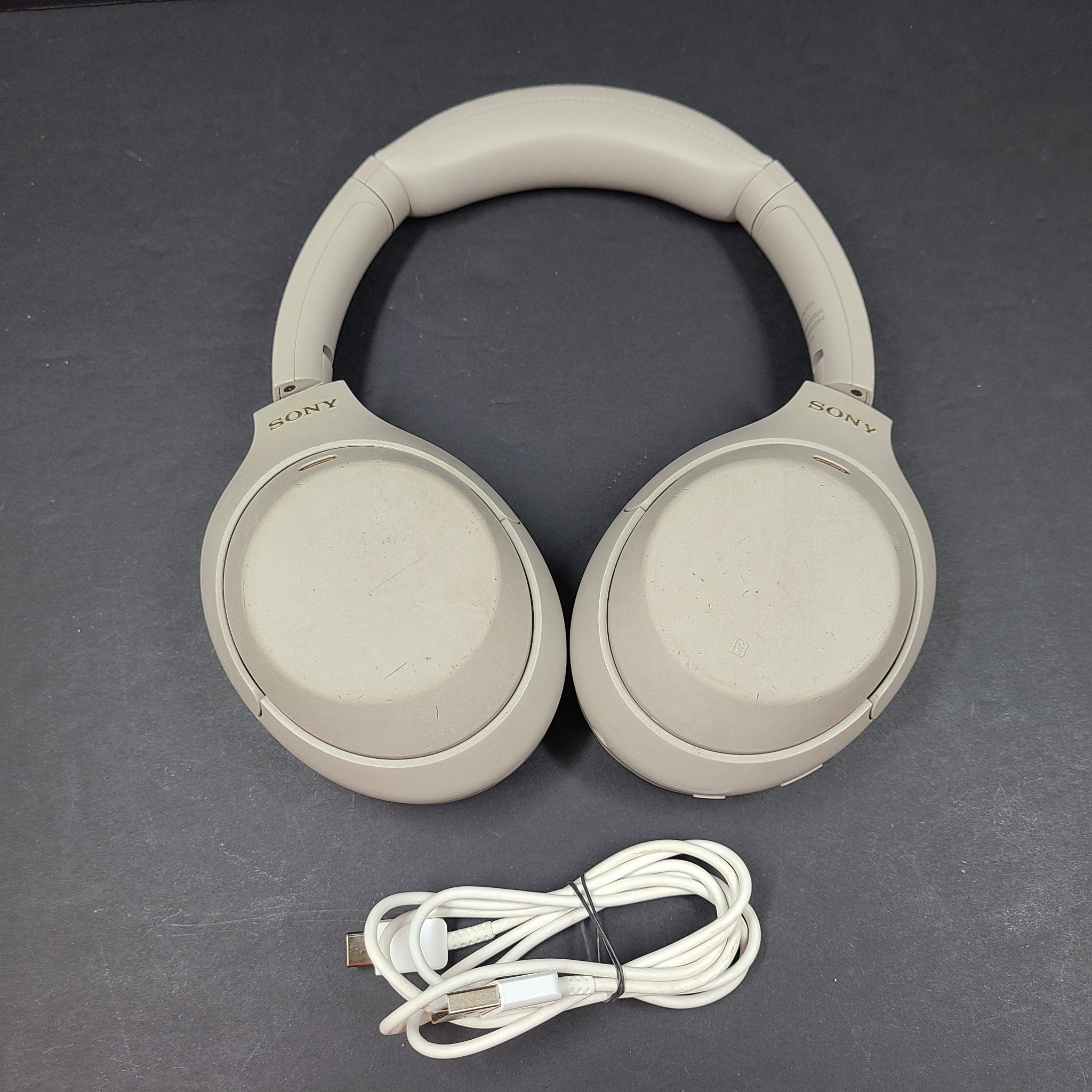 Sony WH-1000XM4 Wireless Over-Ear NC Bluetooth Headphones Silver no case GRADE B