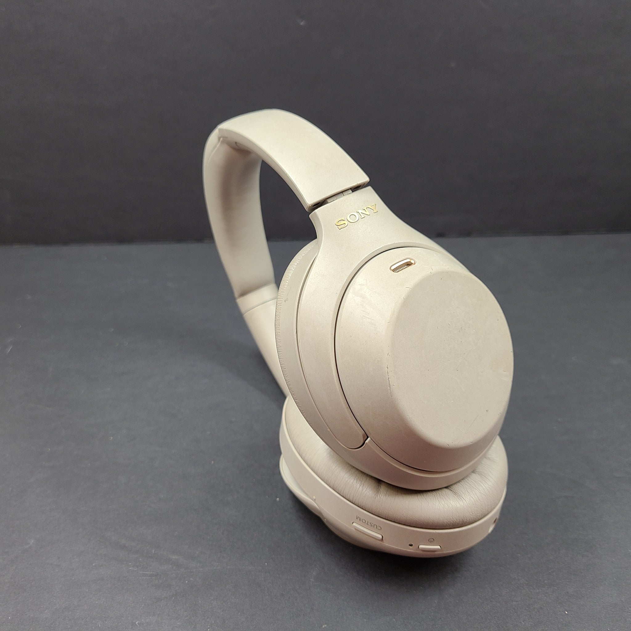 Sony WH-1000XM4 Wireless Over-Ear NC Bluetooth Headphones Silver no case GRADE B