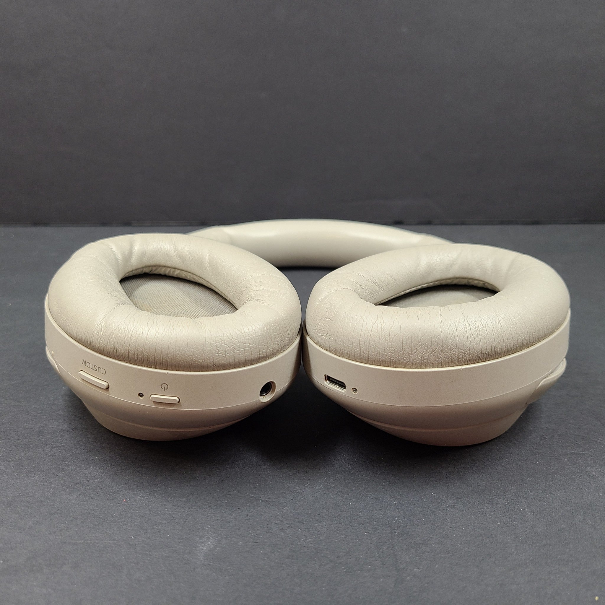 Sony WH-1000XM4 Wireless Over-Ear NC Bluetooth Headphones Silver no case GRADE B