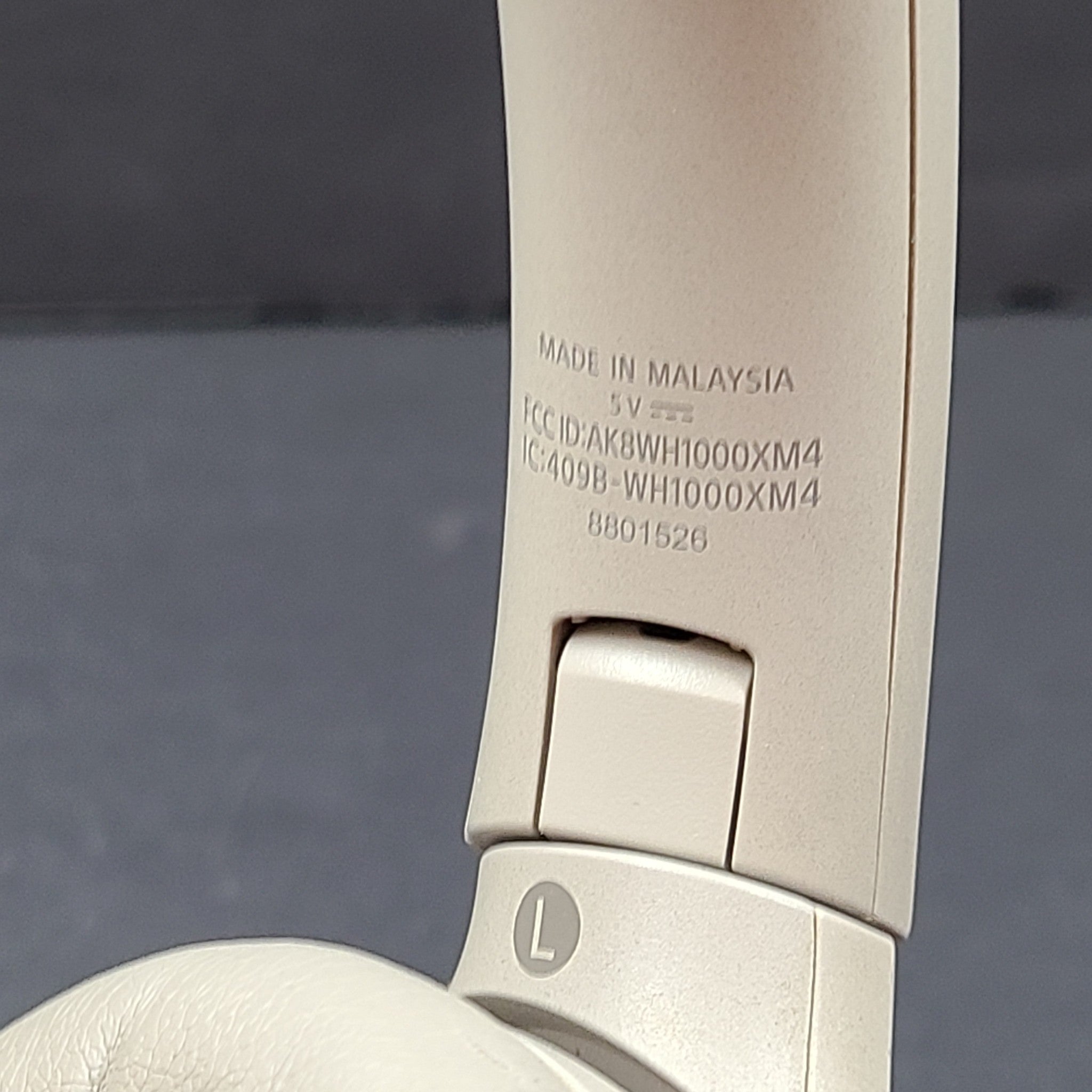 Sony WH-1000XM4 Wireless Over-Ear NC Bluetooth Headphones Silver no case GRADE B