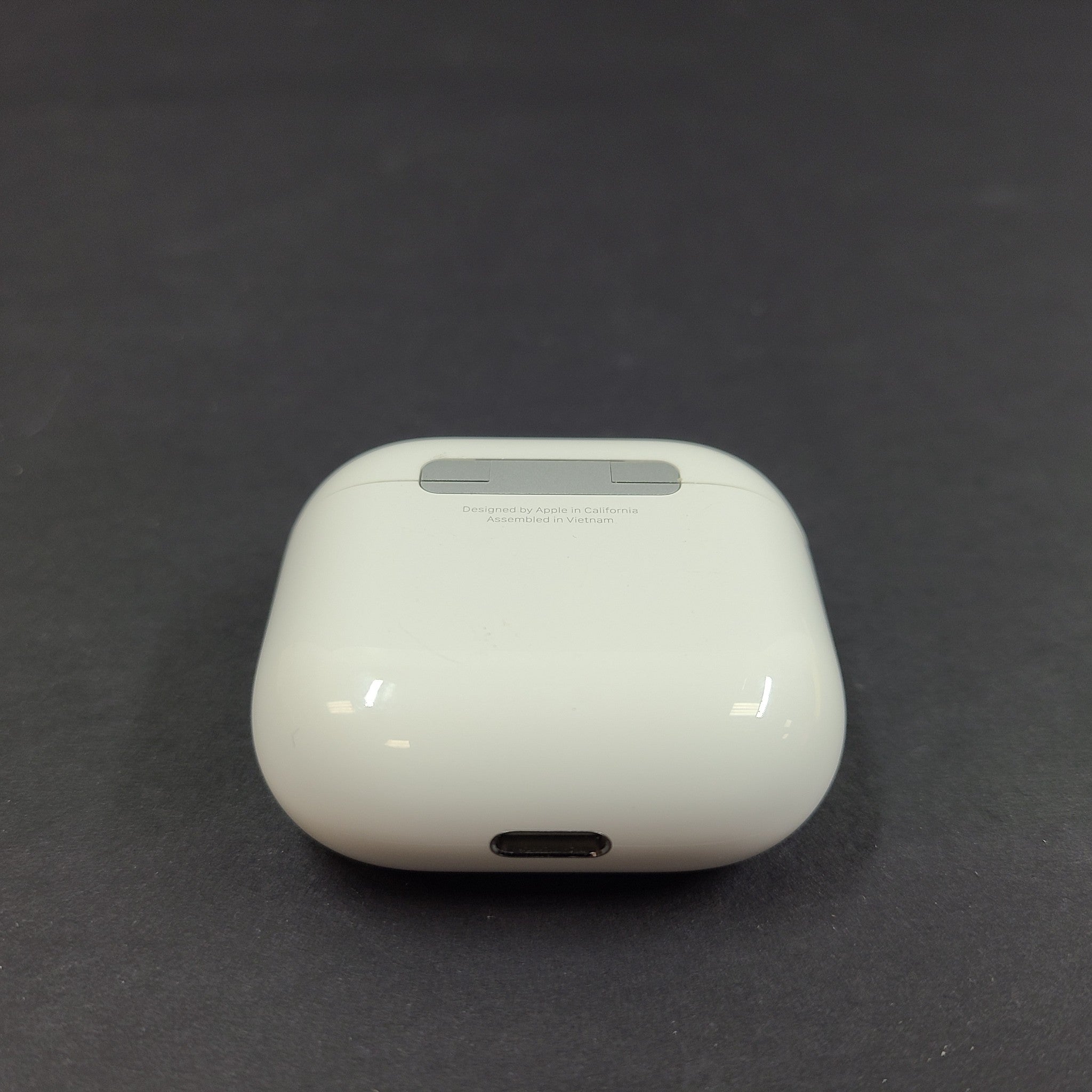 Apple AirPods 4th Generation Charging Case MagSafe Genuine OEM Apple - A3058