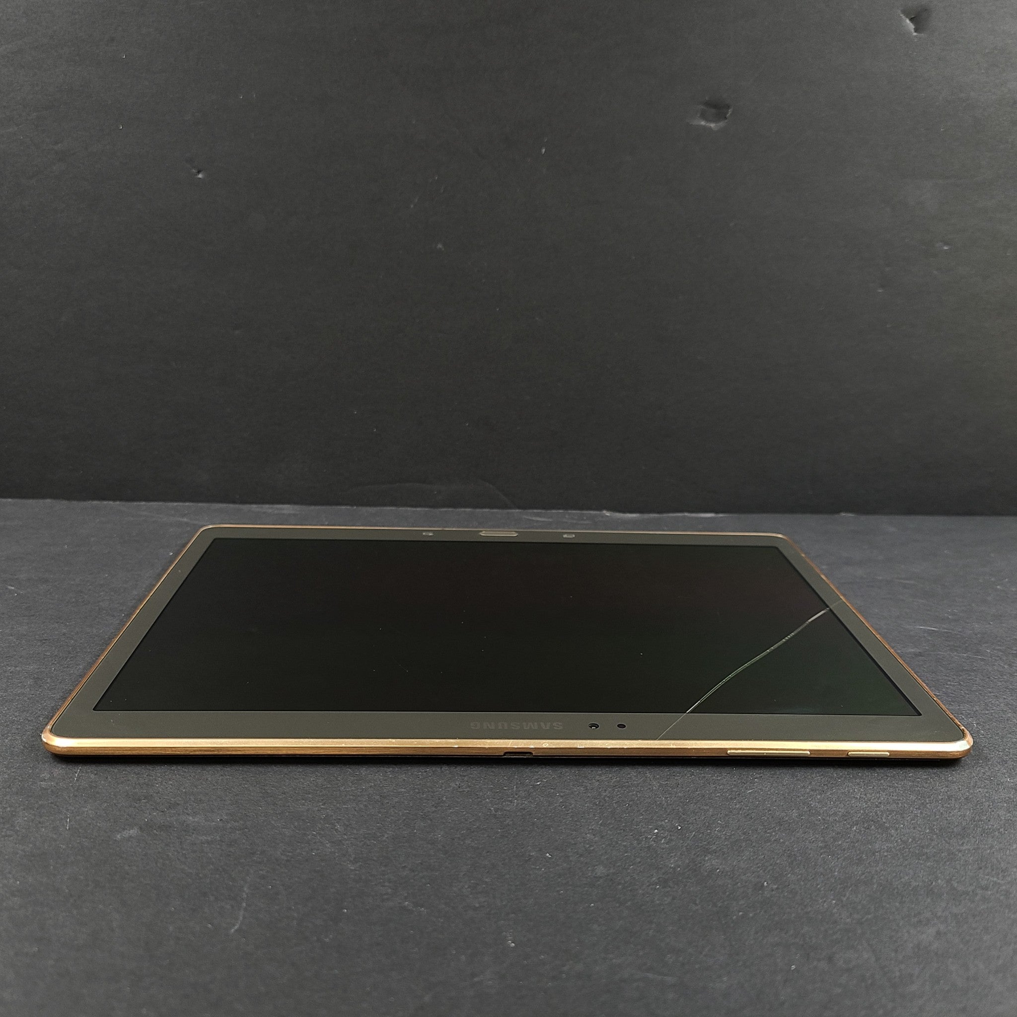 Samsung Galaxy Tab S SM-T800 16GB Wi-Fi 10.5 in Bronze Android Tablet READ