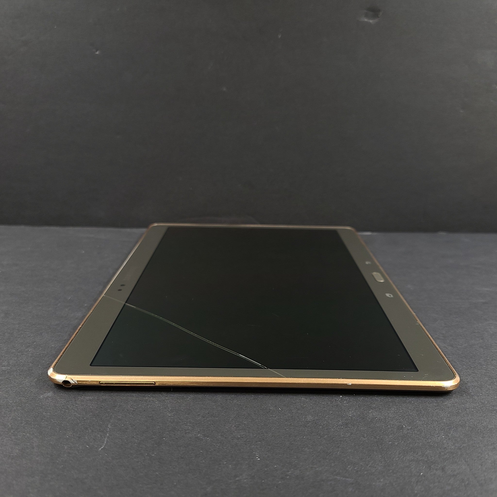 Samsung Galaxy Tab S SM-T800 16GB Wi-Fi 10.5 in Bronze Android Tablet READ
