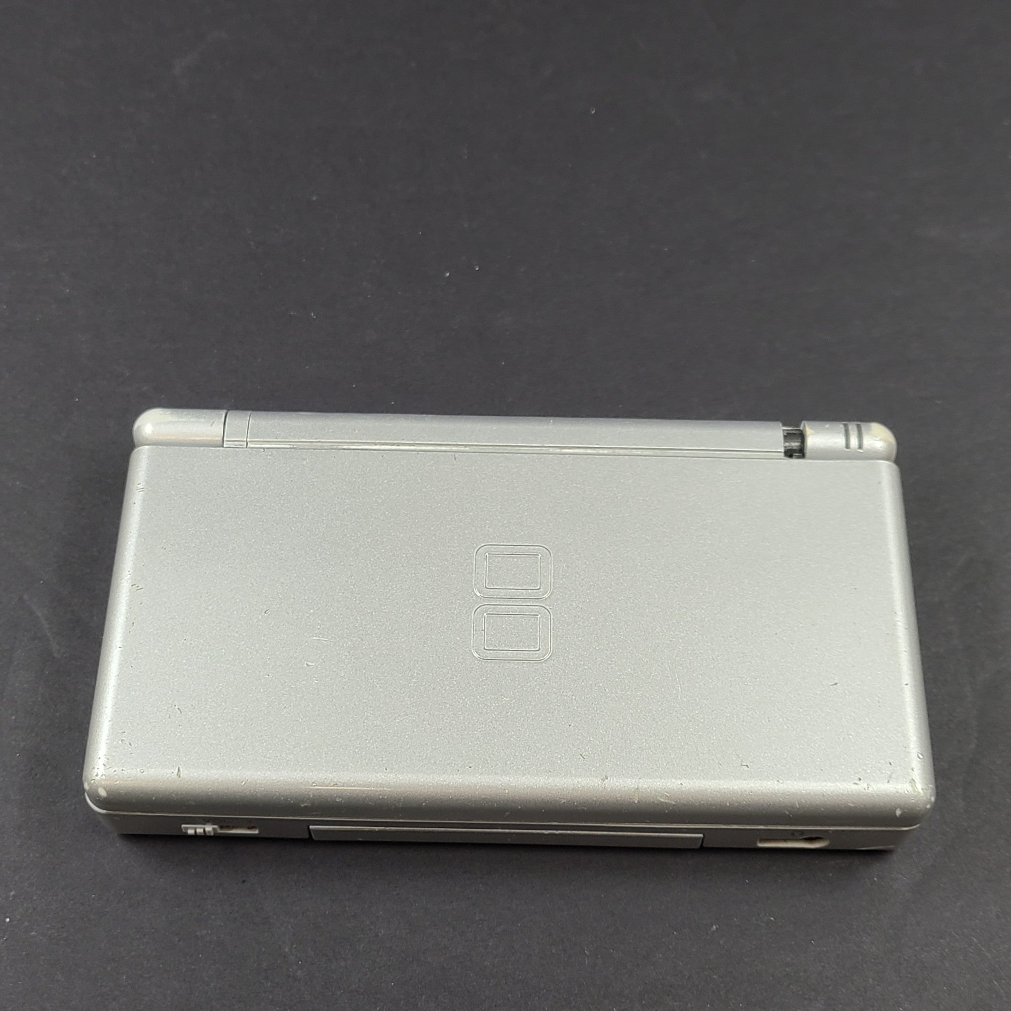 Nintendo DS lite USG-001 Handheld Gaming System Console - Gray - READ