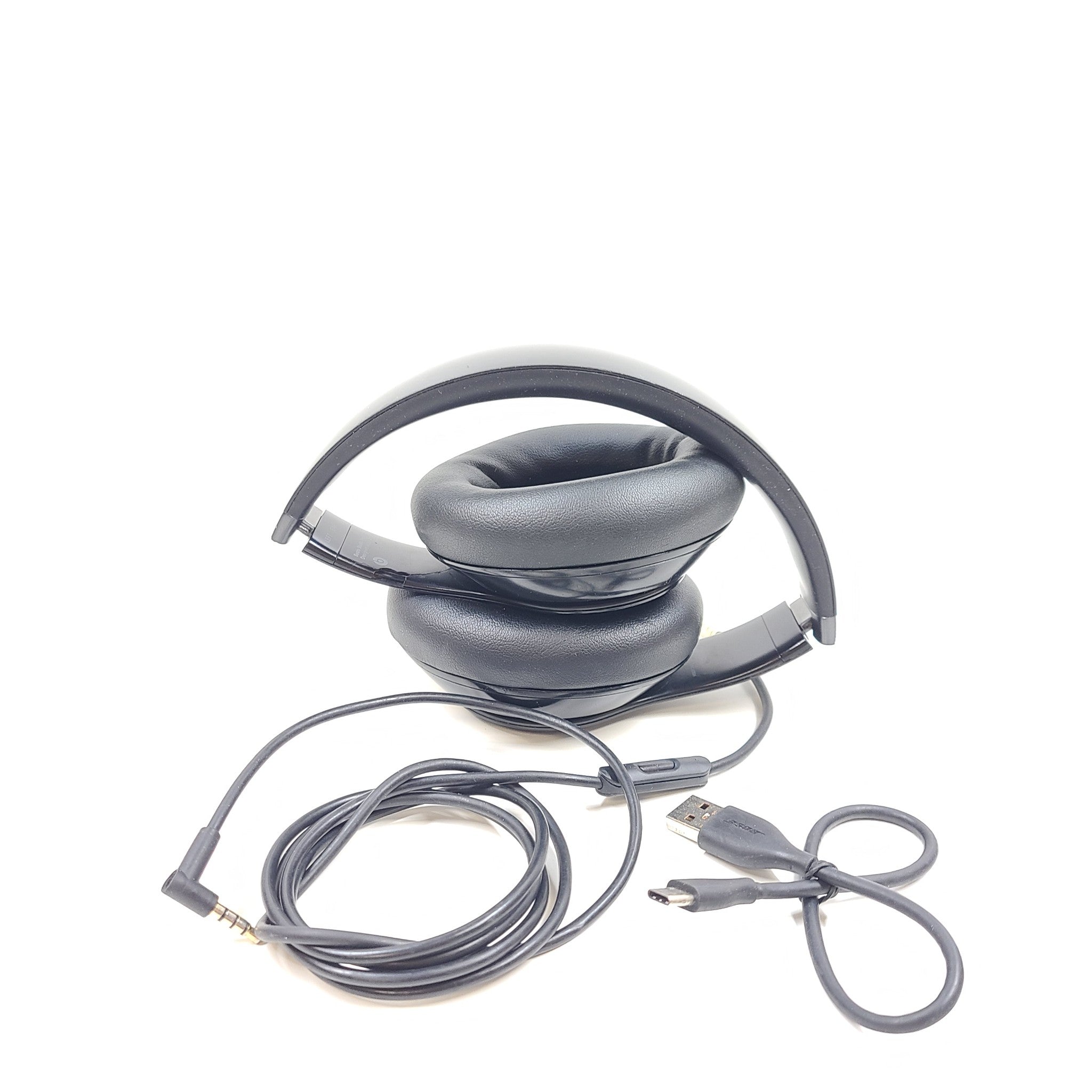 Beats by Dr. Dre Studio Pro Wireless Over-Ear Bluetooth Headphones A2924 Black V