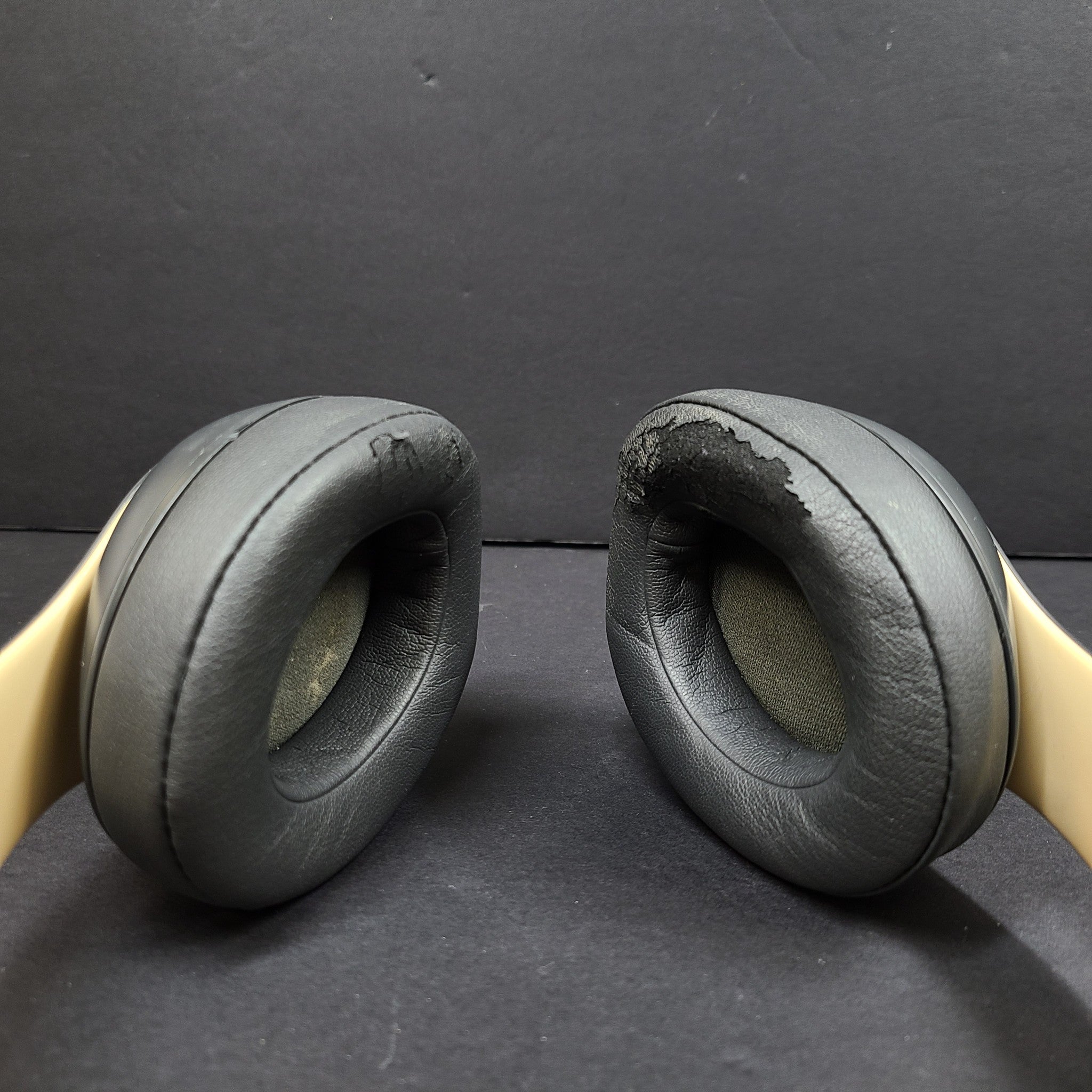 Beats By Dre Studio3 Wireless Bluetooth Over-Ear Headphones Skyline - GRADE C