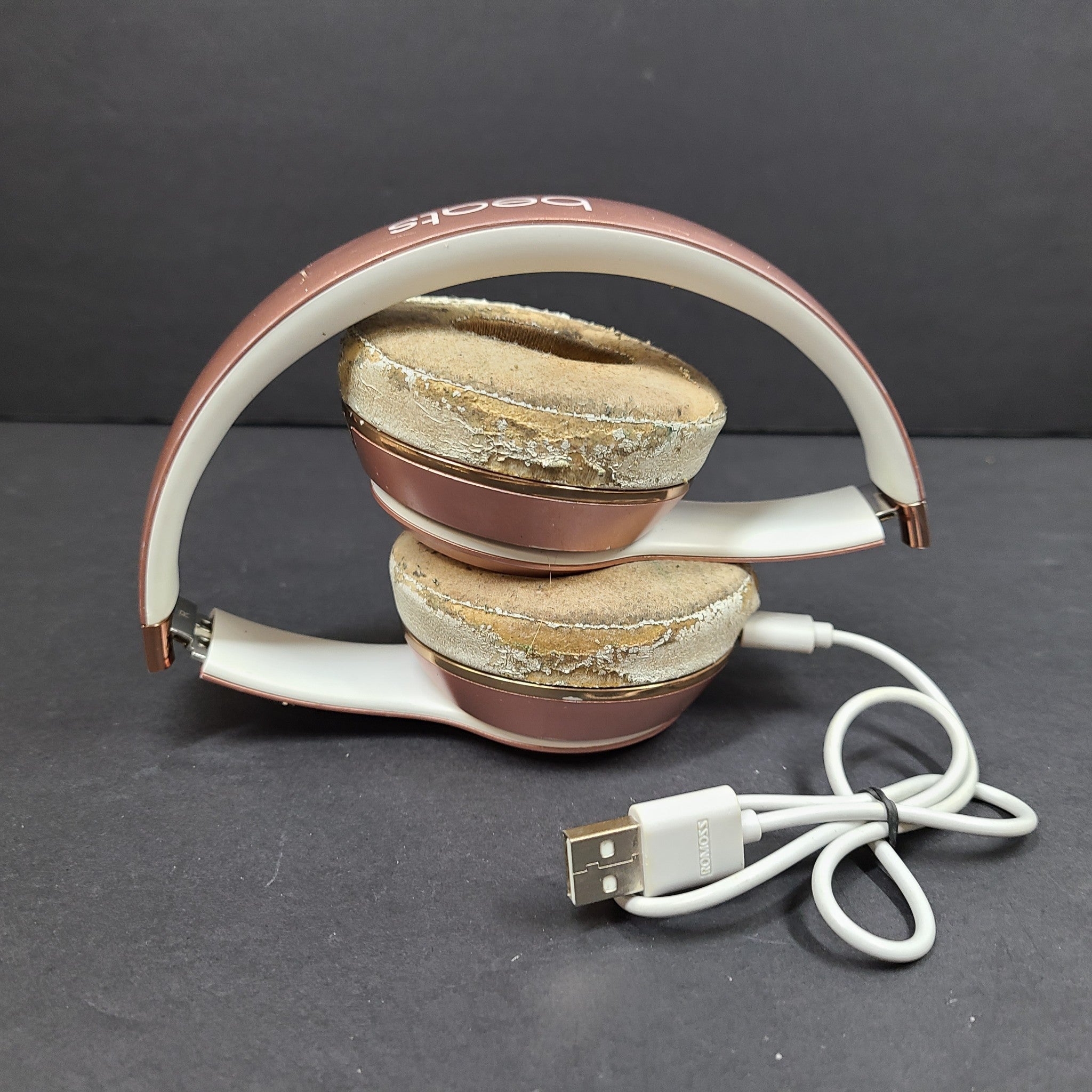 Beats by Dr. Dre Solo3 Wireless On-Ear Headphones - Rose Gold GRADE D-