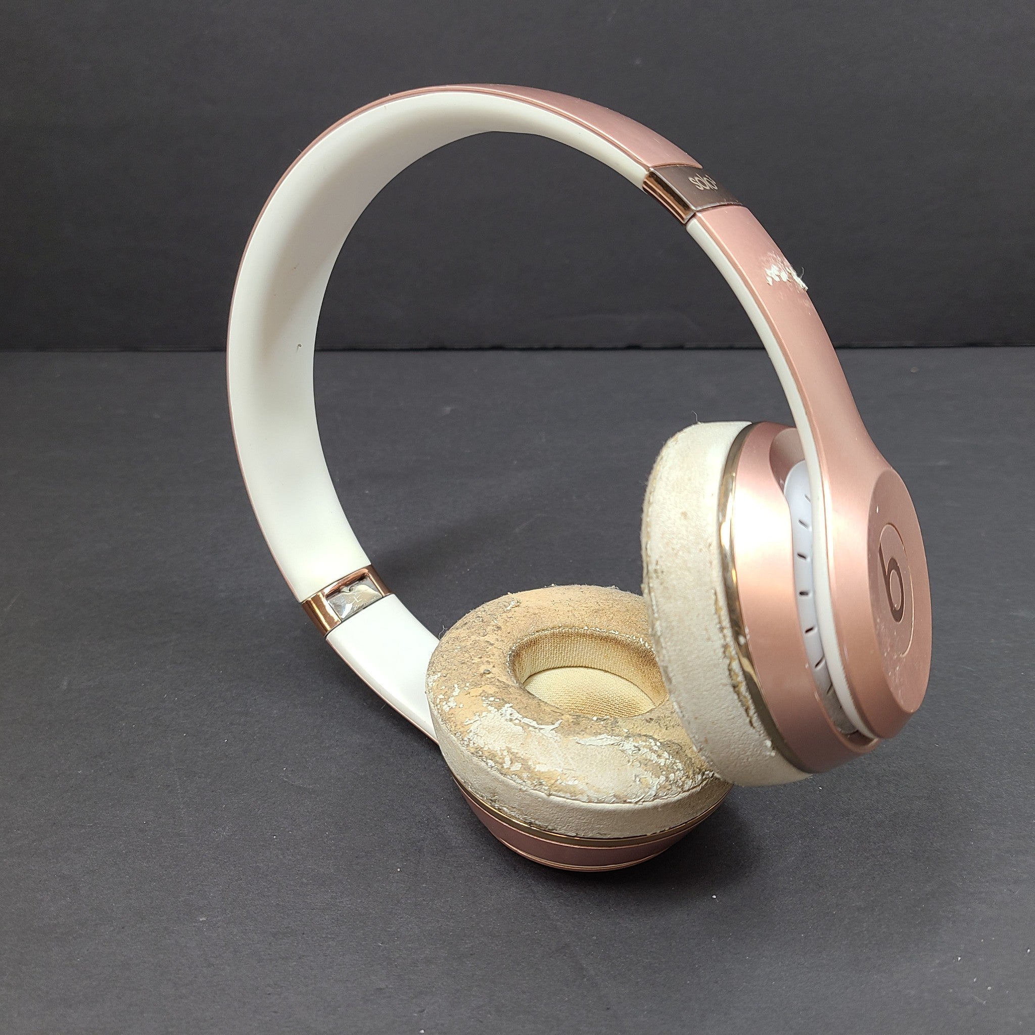 Beats by Dr. Dre Solo3 Wireless On-Ear Headphones - Rose Gold GRADE D-