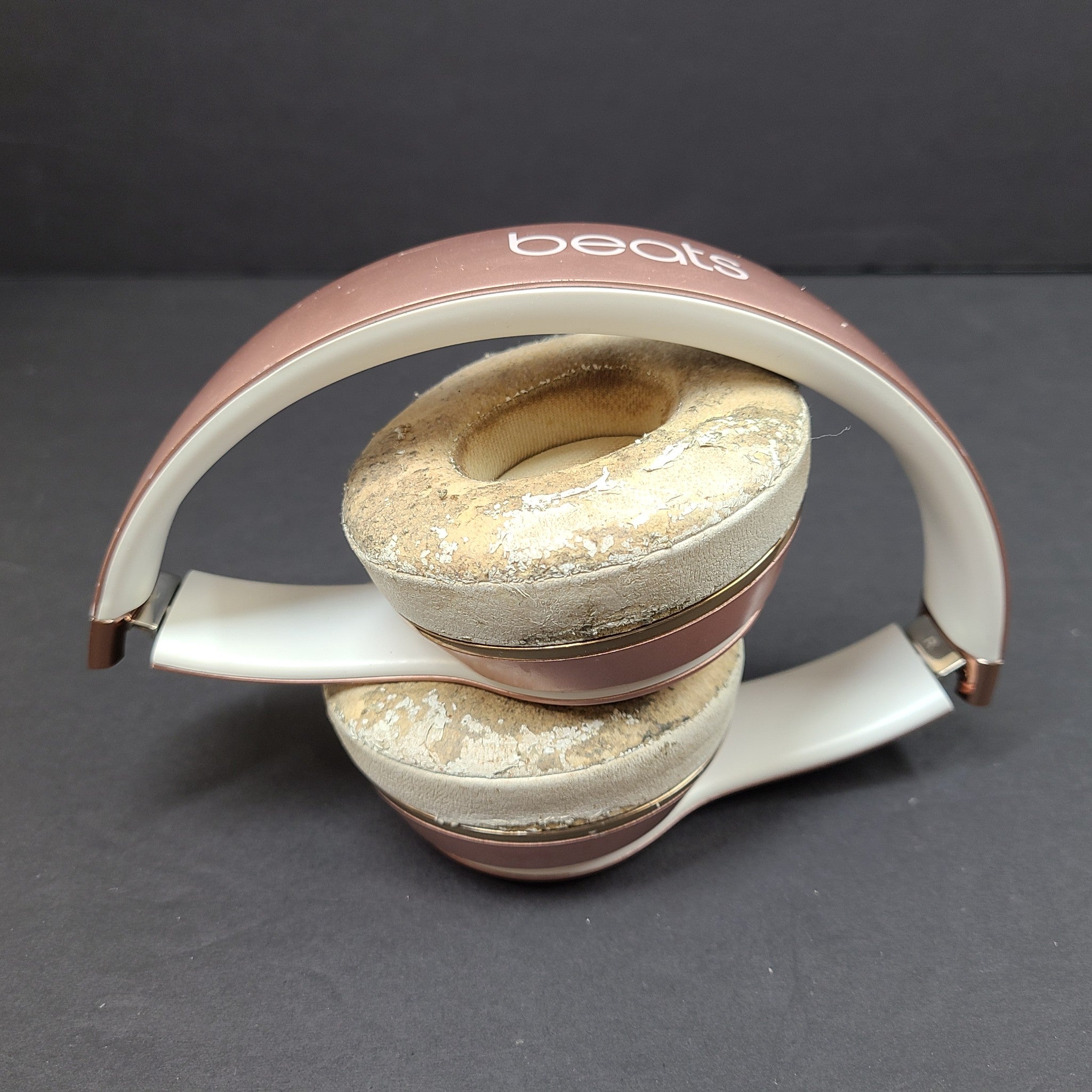 Beats by Dr. Dre Solo3 Wireless On-Ear Headphones - Rose Gold GRADE D-