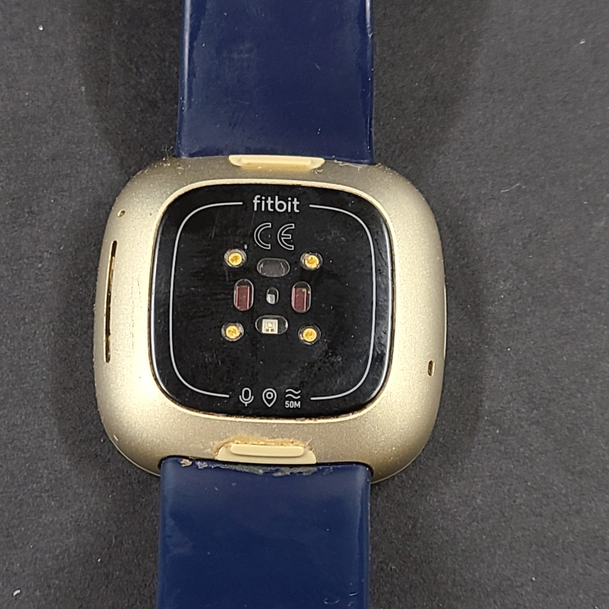 Fitbit Versa 3 FB511 Fitness Activity Tracker Watch - Gold- GRADE B
