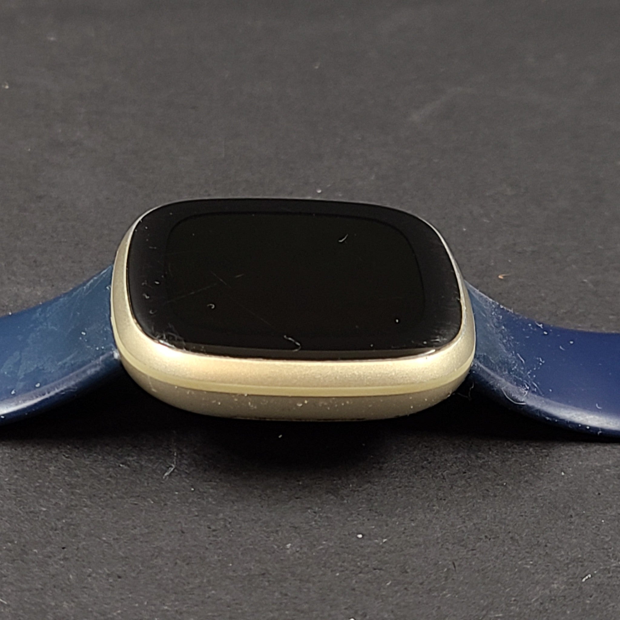 Fitbit Versa 3 FB511 Fitness Activity Tracker Watch - Gold- GRADE B