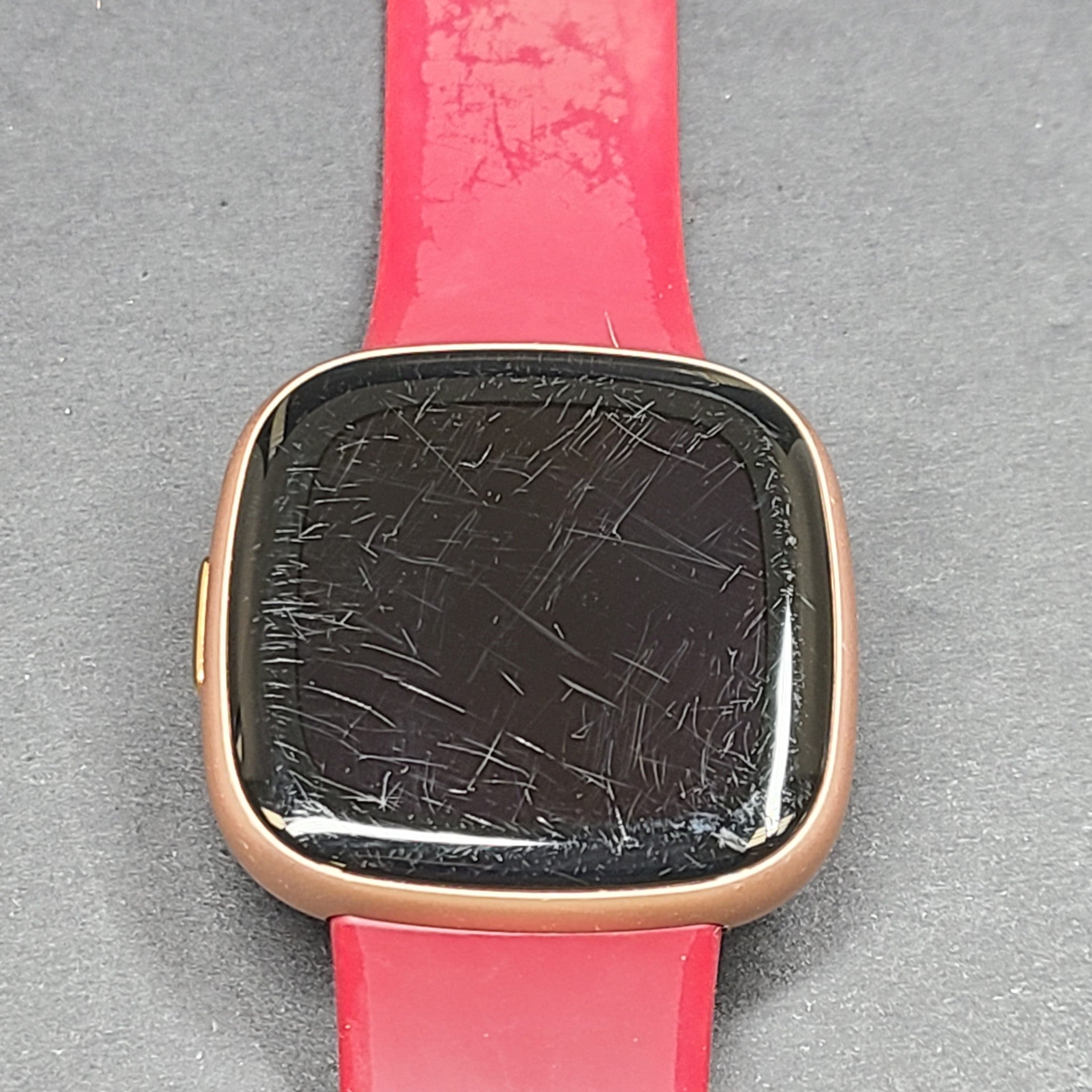 Fitbit Versa 4 FB523 Fitness Activity Tracker Watch Rose Gold Red Band GRADE B-