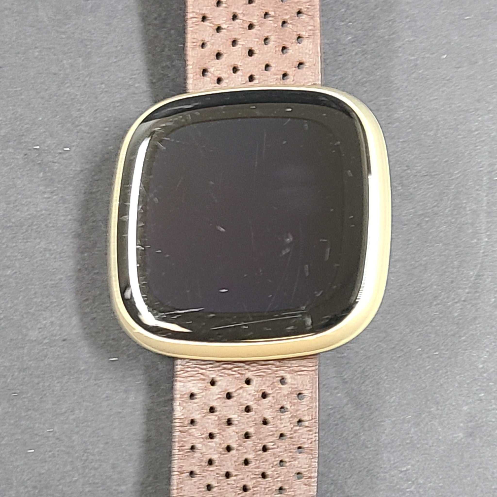 Fitbit Versa 3 FB511 Fitness Activity Tracker Watch - Gold- GRADE A-