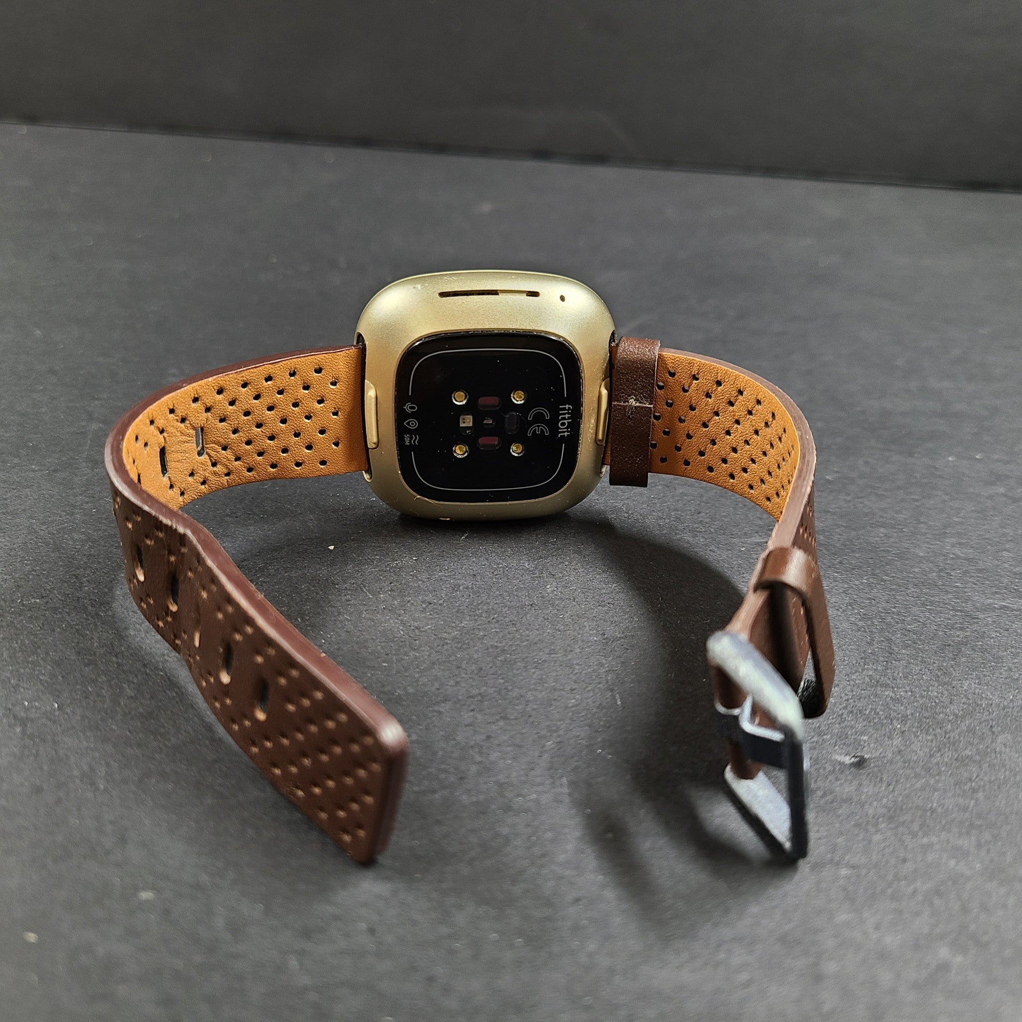 Fitbit Versa 3 FB511 Fitness Activity Tracker Watch - Gold- GRADE A-