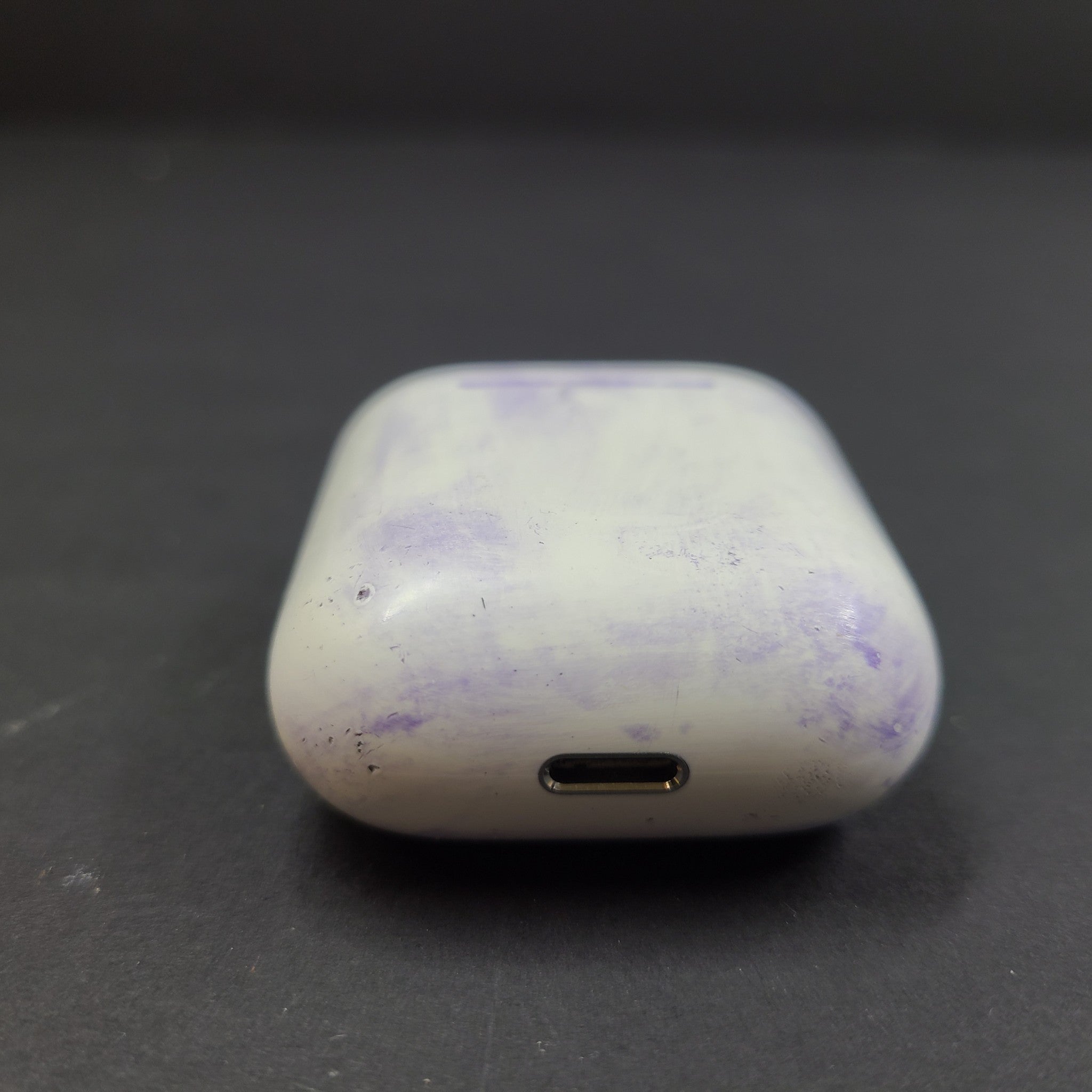 Apple AirPods 2nd Gen A2032 A2031 with Charging Case A1602 – Genuine *SCUFFS*