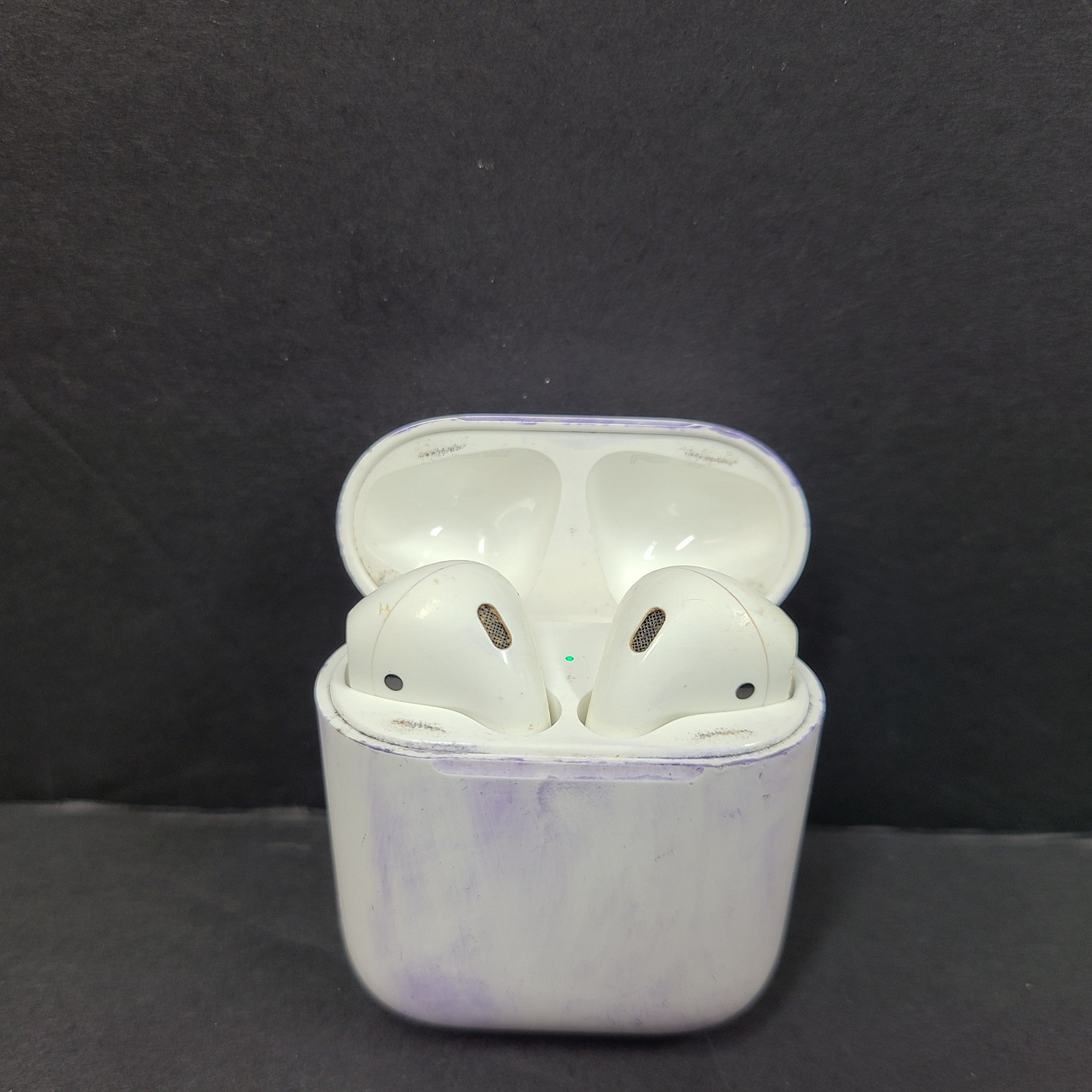 Apple AirPods 2nd Gen A2032 A2031 with Charging Case A1602 – Genuine *SCUFFS*