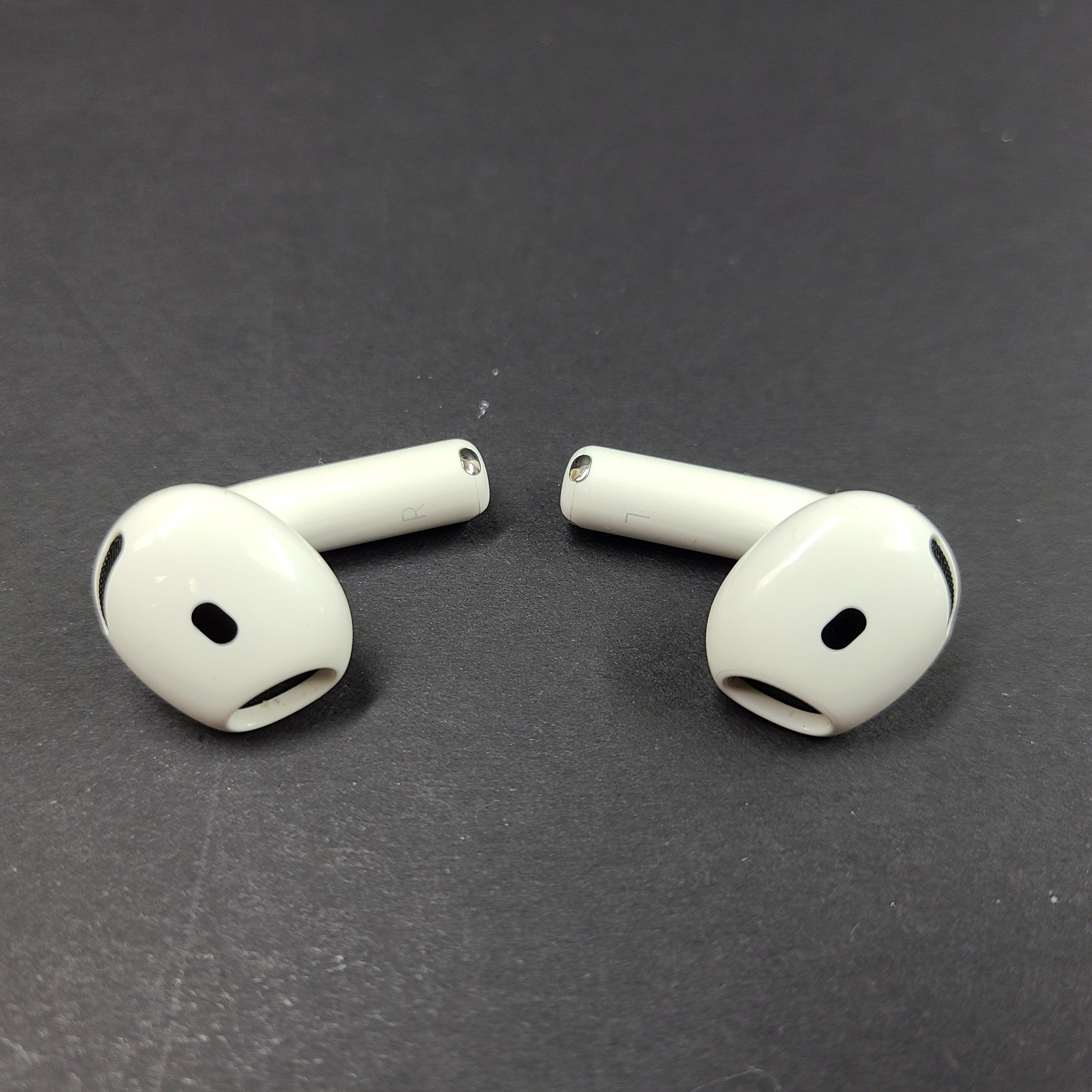 Apple AirPods 4th Gen ANC Earphones Set with MagSafe Case 100% Genuine A3059 PE