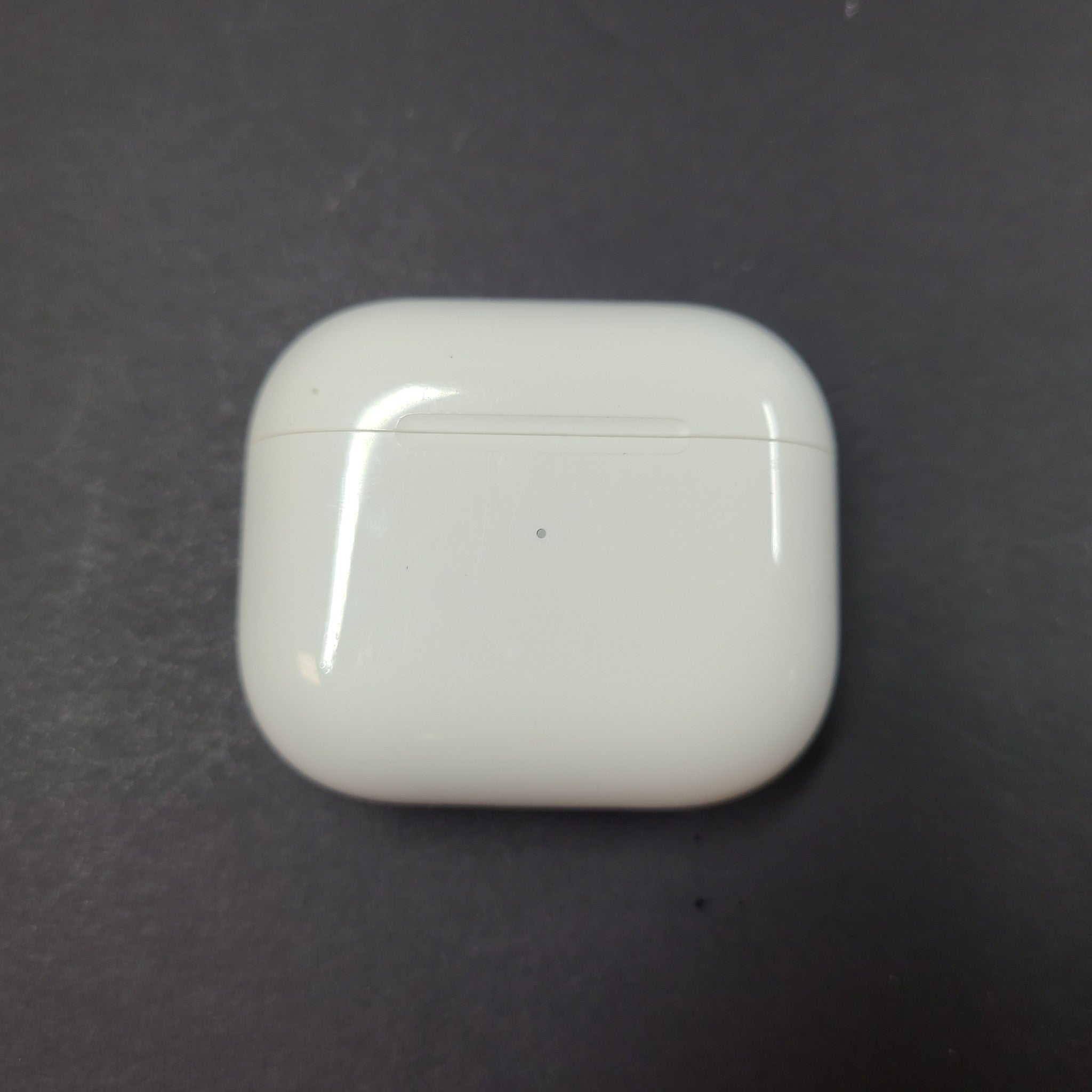 Apple AirPods 3rd Gen. with Magsafe Charging Case A2566 A2564 A2565 OEM Apple