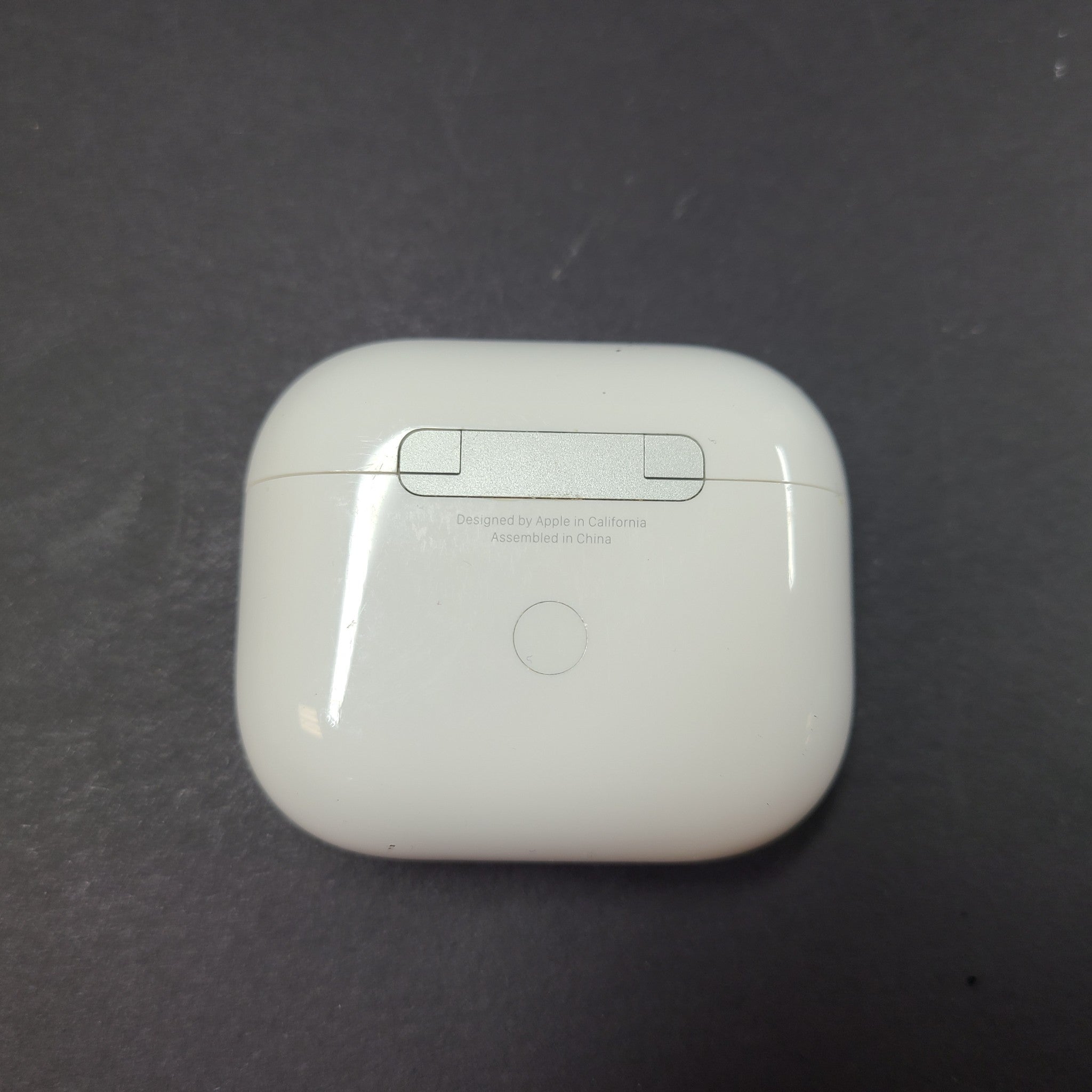 Apple AirPods 3rd Gen. with Magsafe Charging Case A2566 A2564 A2565 OEM Apple
