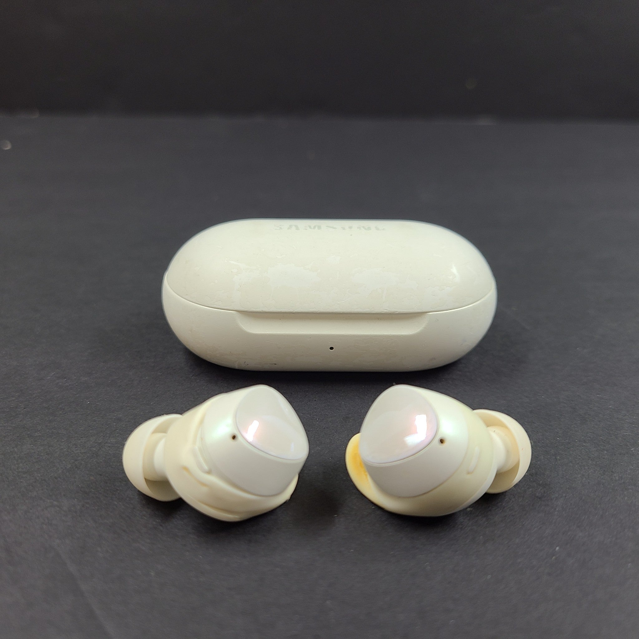 Samsung Galaxy Buds SM-R170 True Wireless Earbuds Bluetooth Headphones White V1