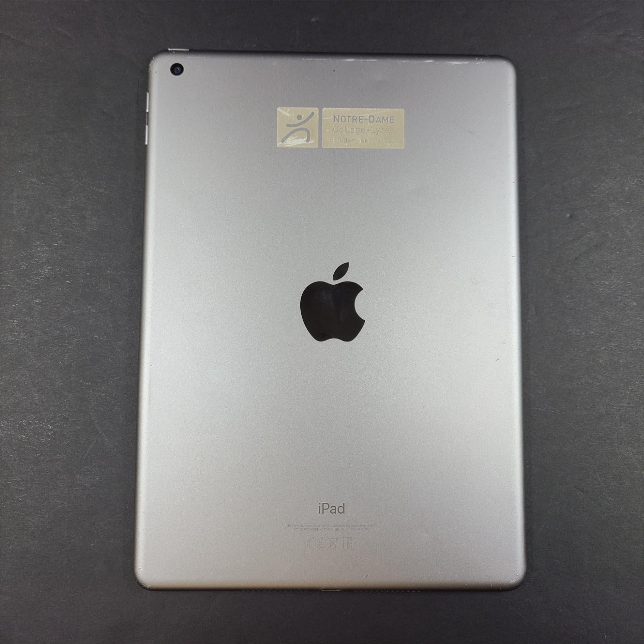 Apple iPad 6th Generation 9.7in A1893 32GB WiFi - Space Gray Changed Screen